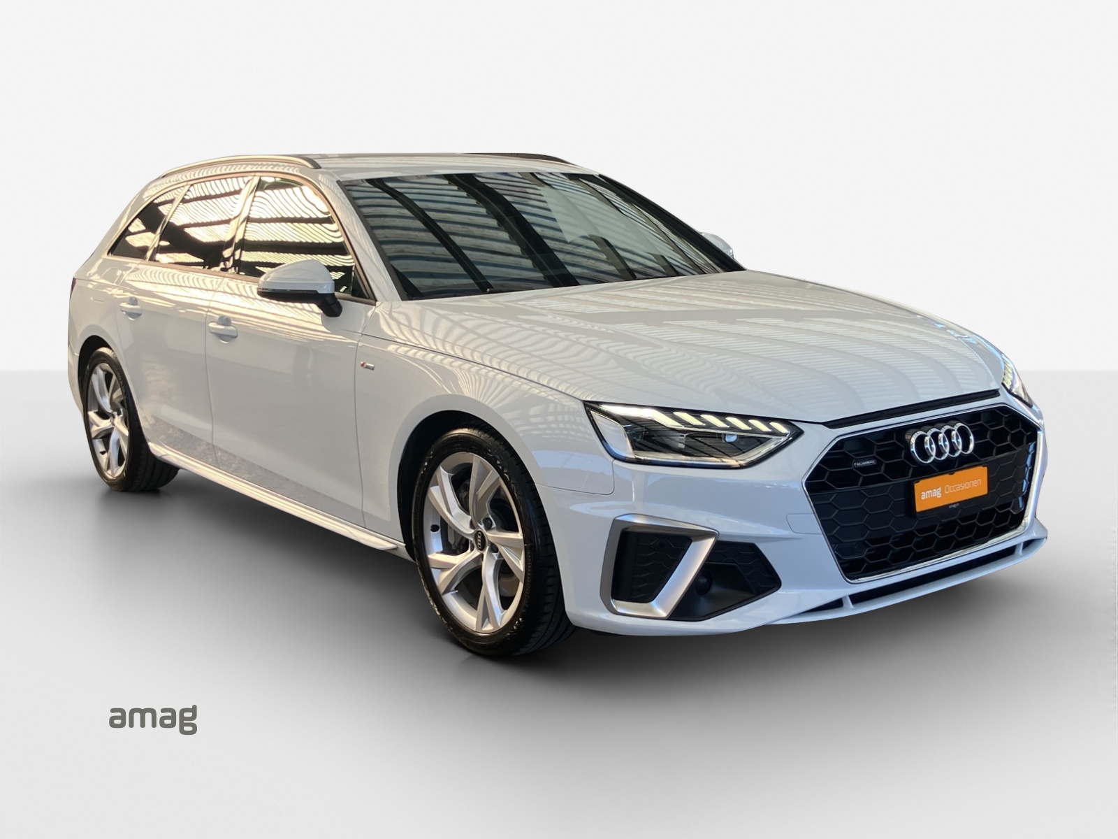 AUDI A4 Avant 45 TFSI S line S-tronic quattro-image-5