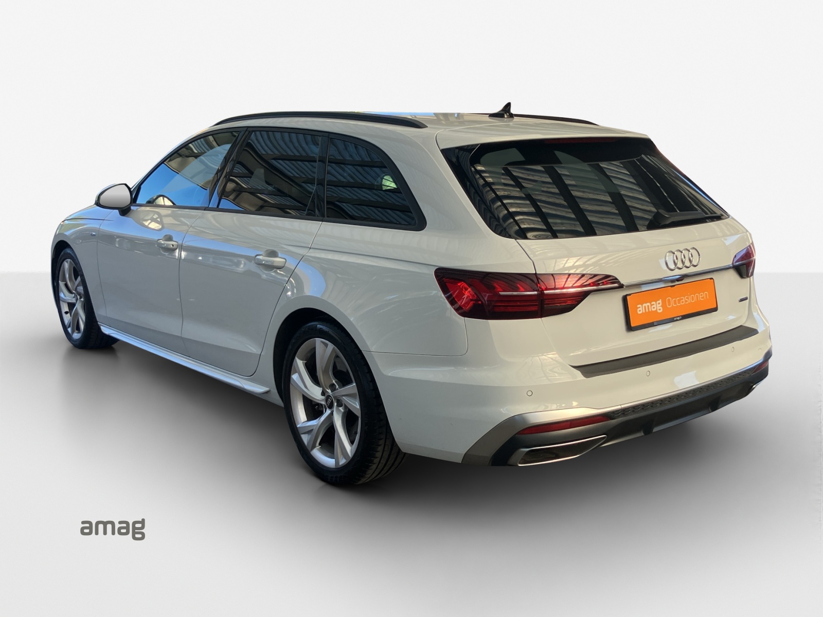 AUDI A4 Avant 45 TFSI S line S-tronic quattro-showroom-element-2