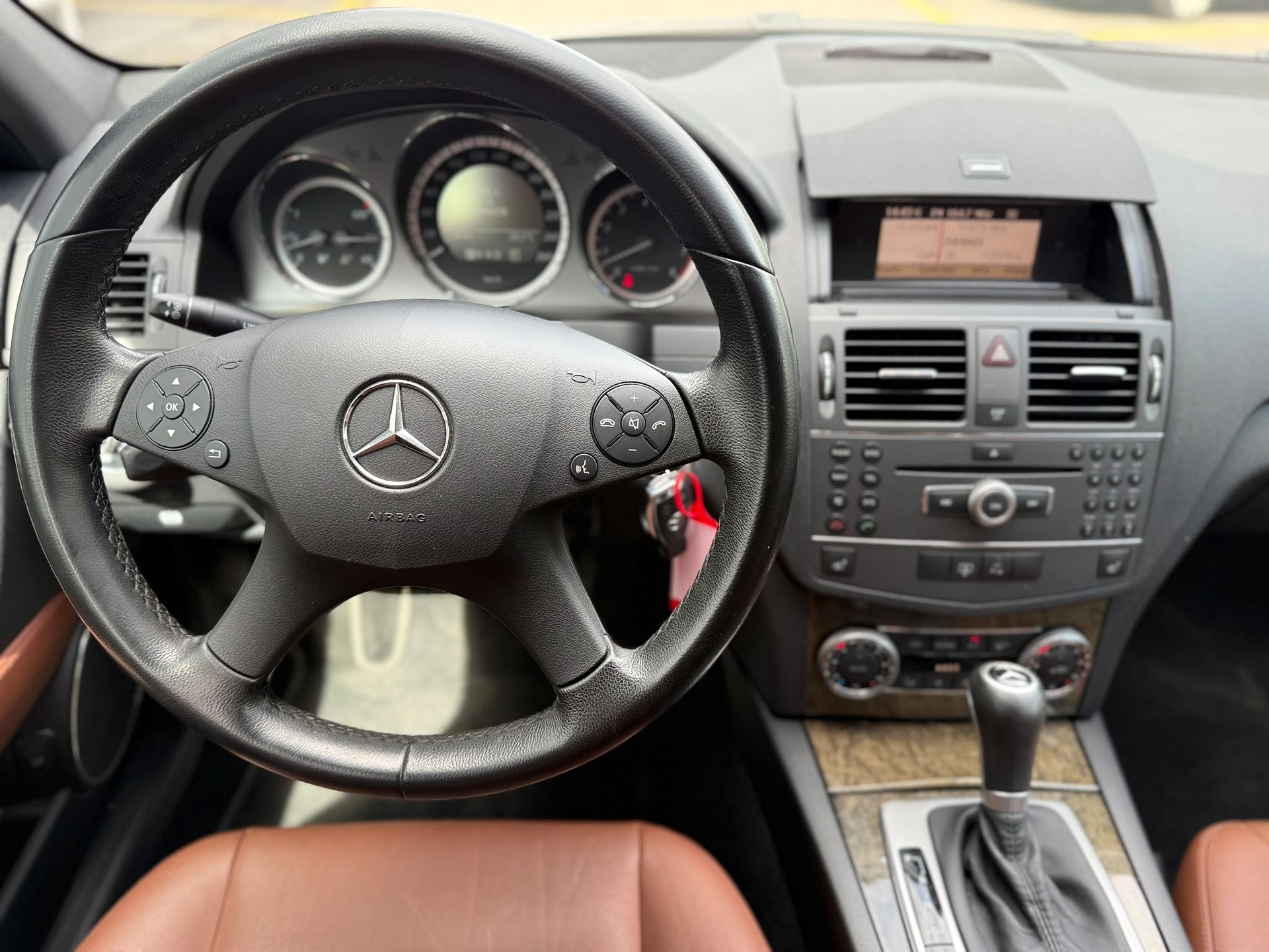 MERCEDES-BENZ C 300 V6 4matic-image-11