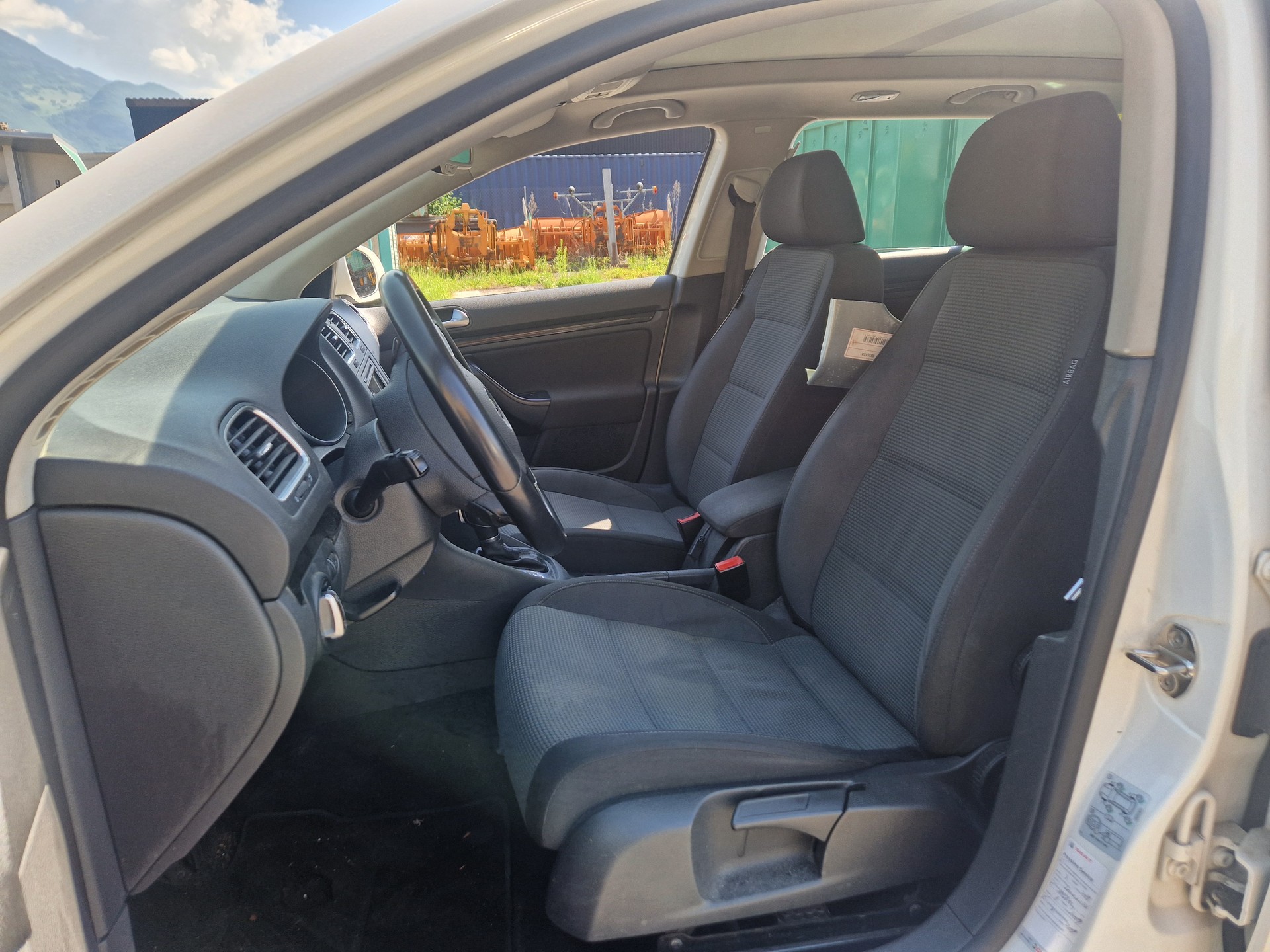 VW Golf Variant 1.4 TSI Team DSG-image-8