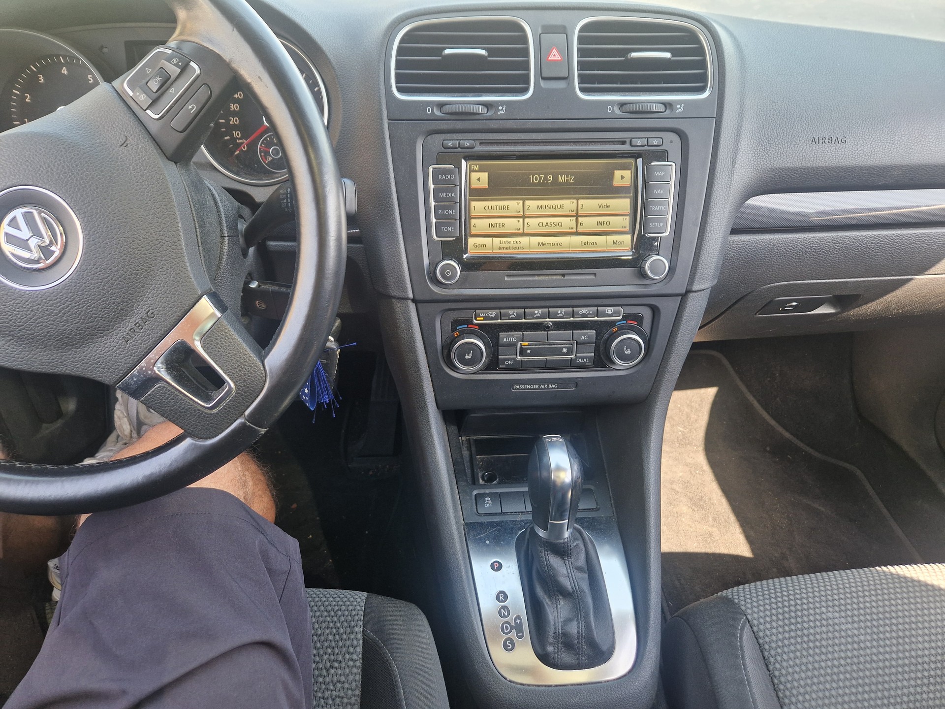 VW Golf Variant 1.4 TSI Team DSG-image-7