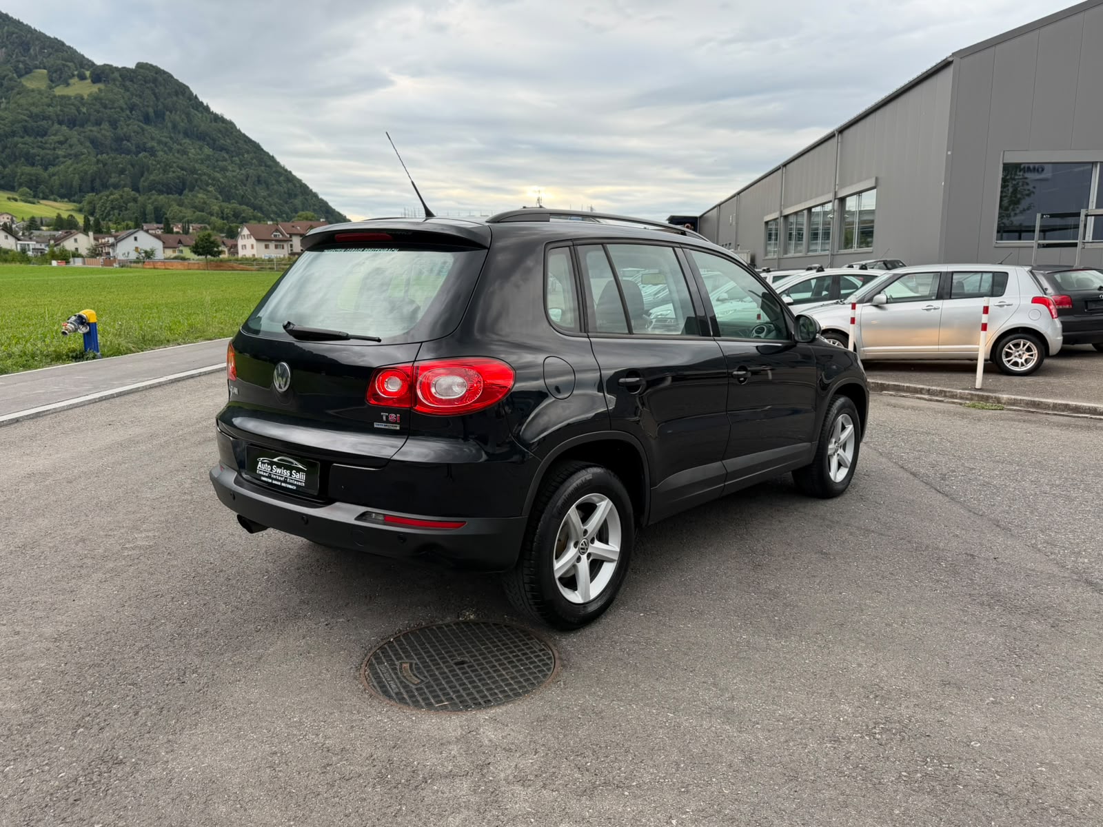 VW Tiguan 1.4 TSI BlueMotion Value 4x2-image-3