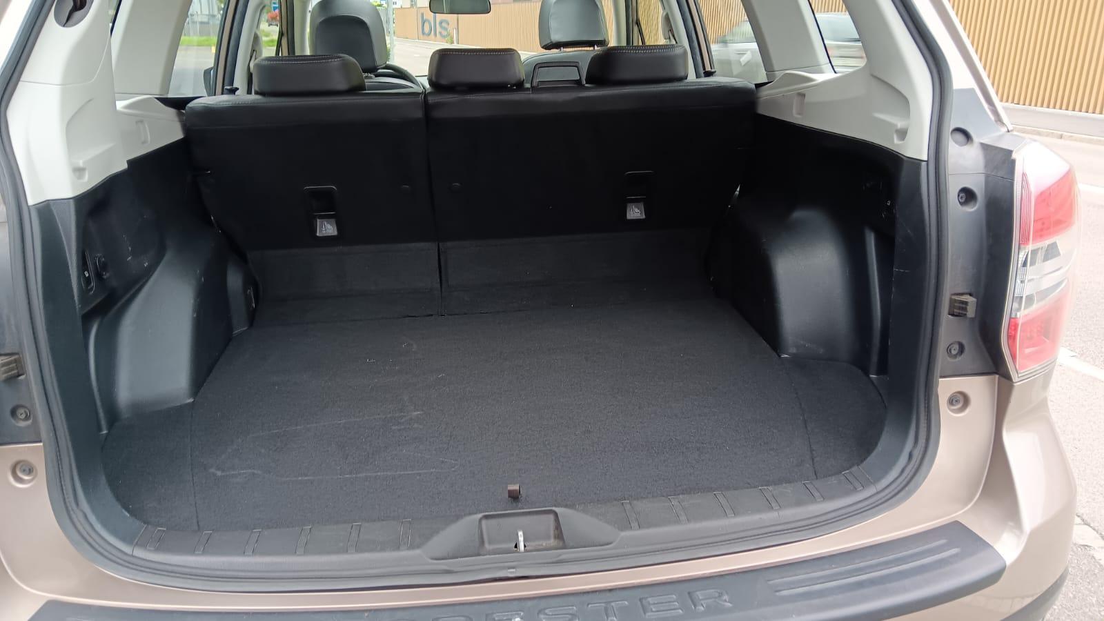 SUBARU Forester Station 2.0 D Swiss-image-8