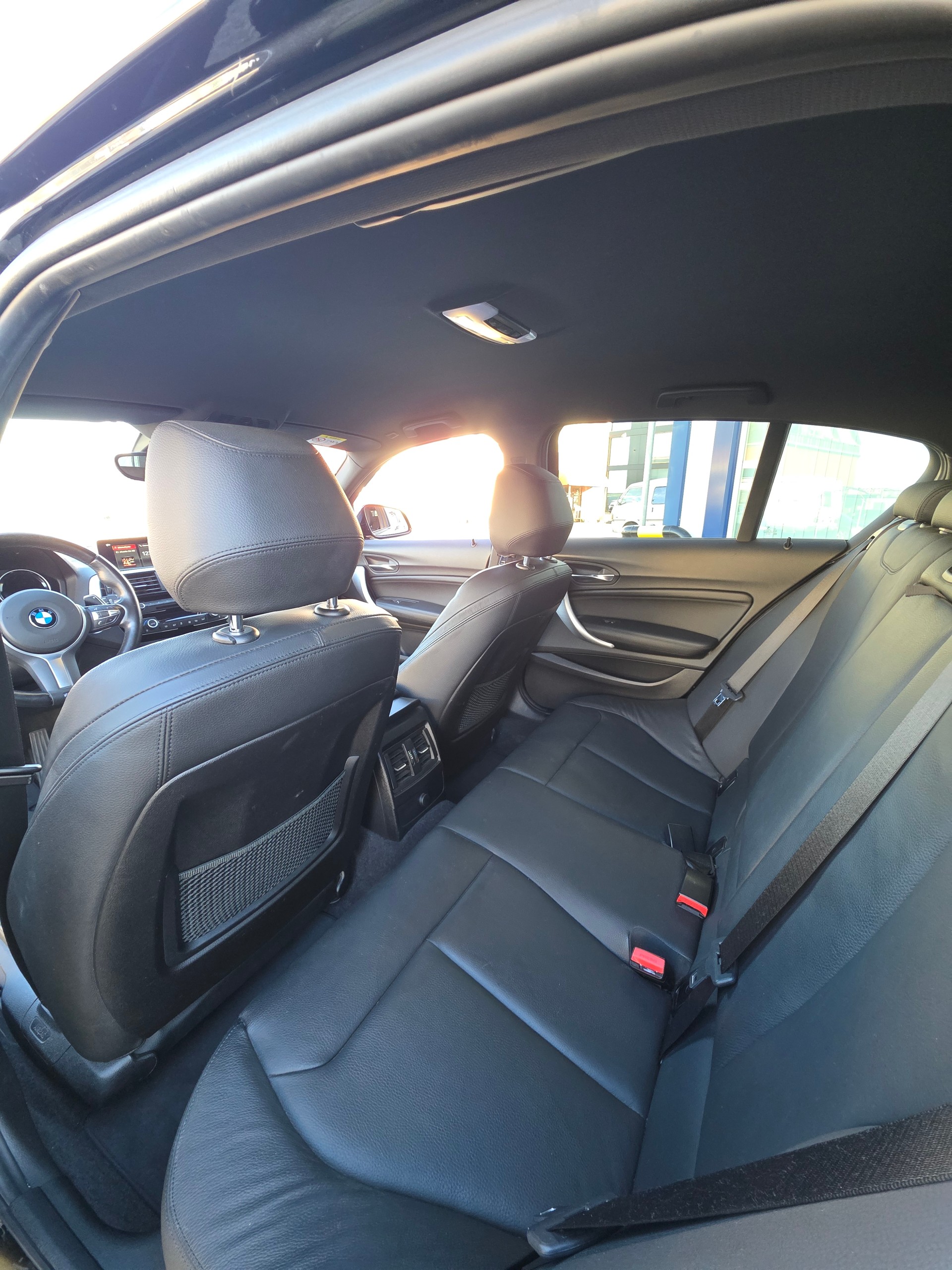 BMW M140i xDrive Steptronic-image-8
