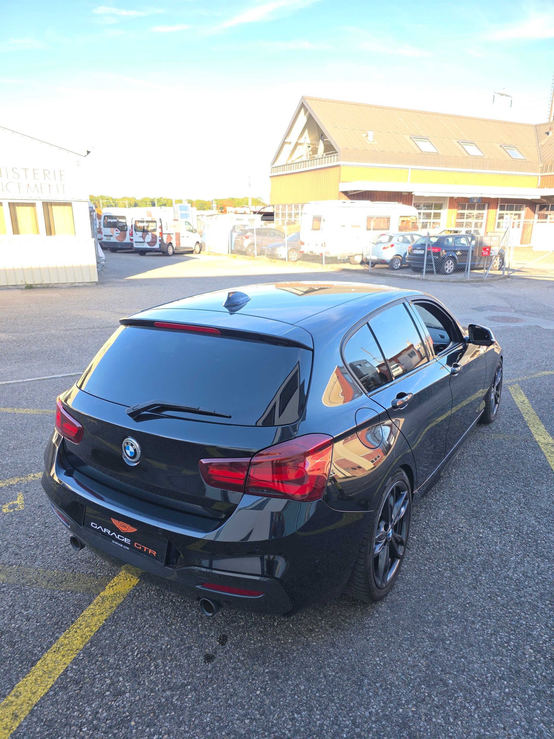BMW M140i xDrive Steptronic-image-3