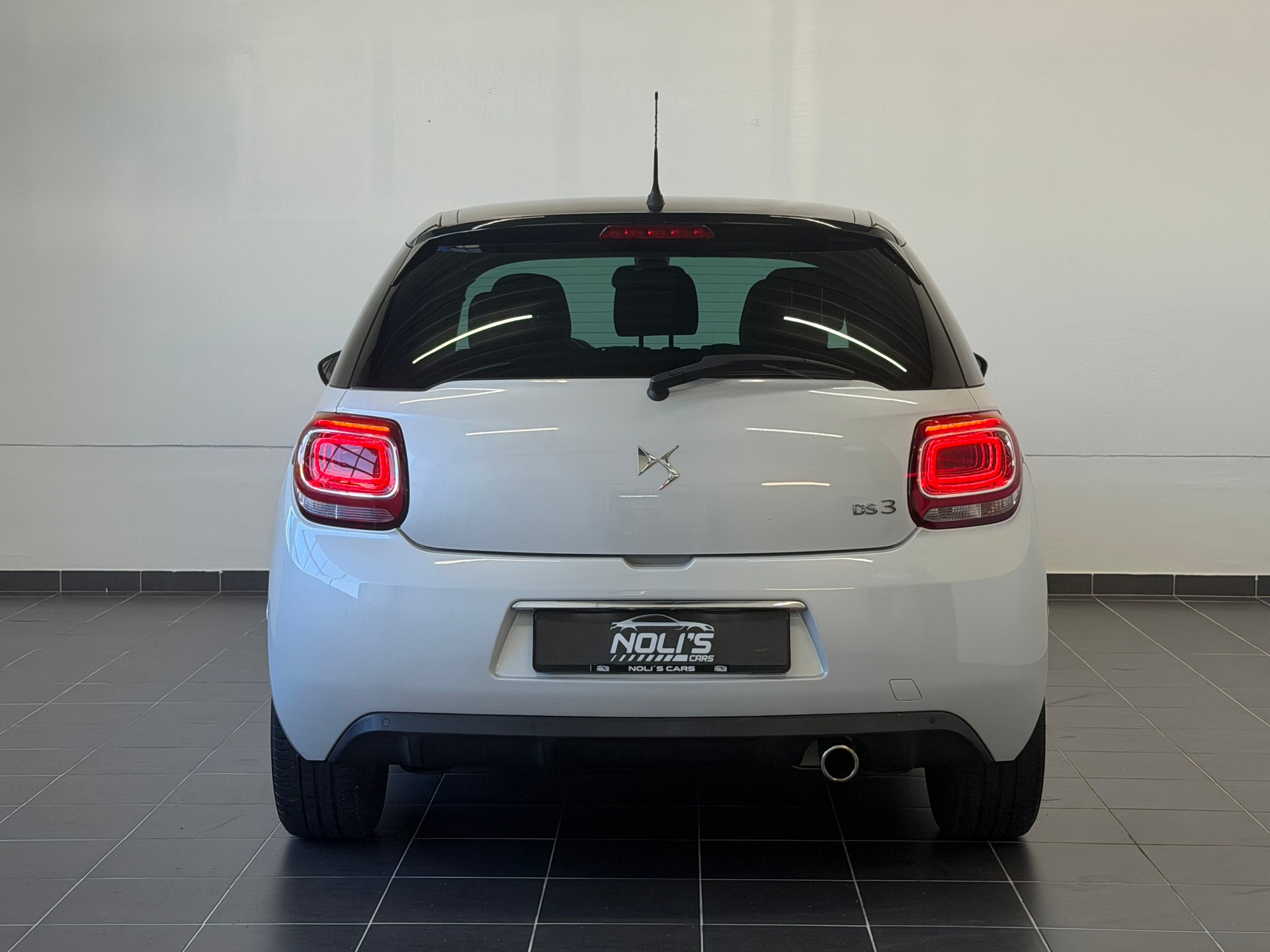 DS AUTOMOBILES DS 3 1.2 PureTech SO Chic-image-4