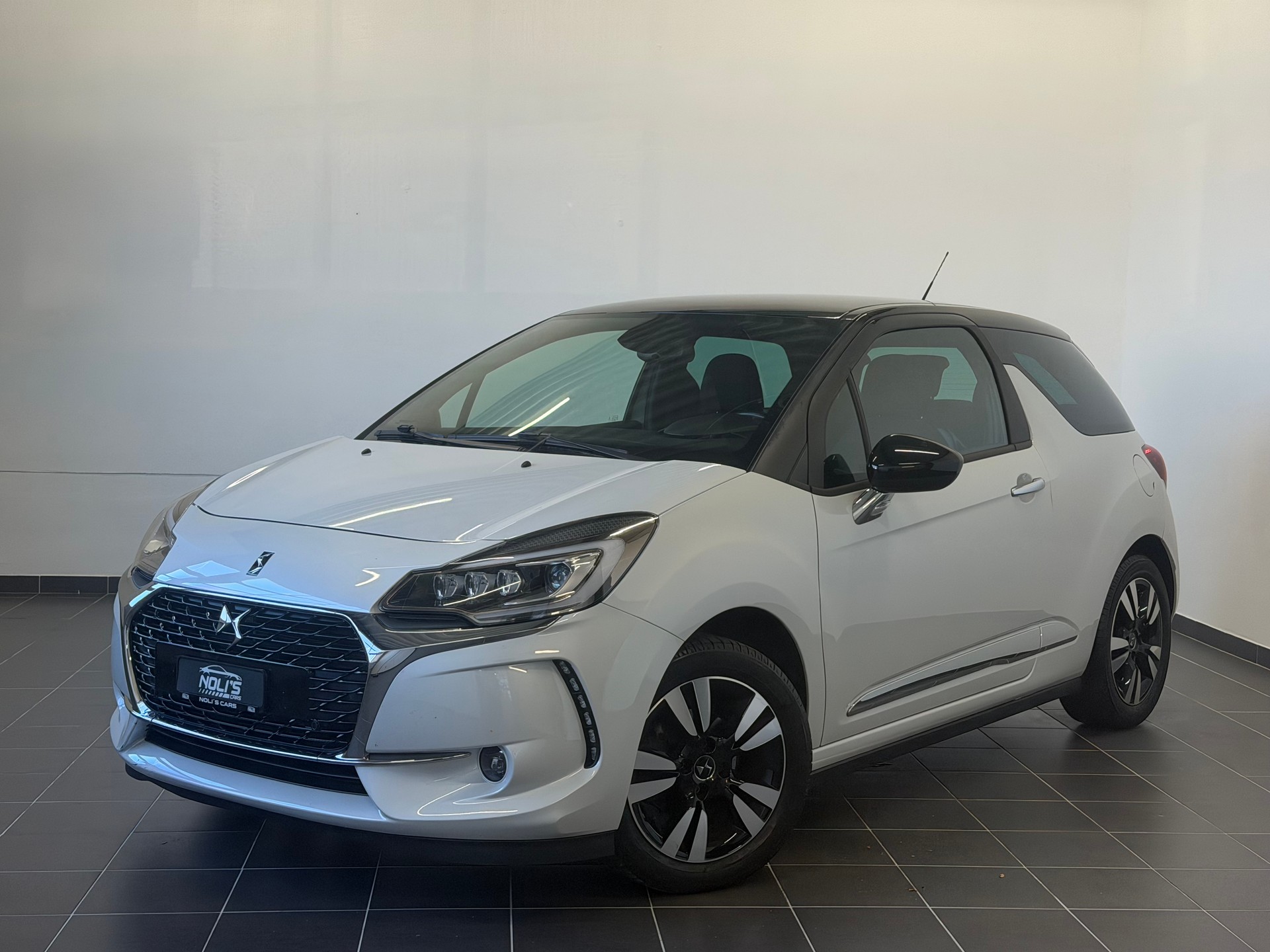 DS AUTOMOBILES DS 3 1.2 PureTech SO Chic-image-0