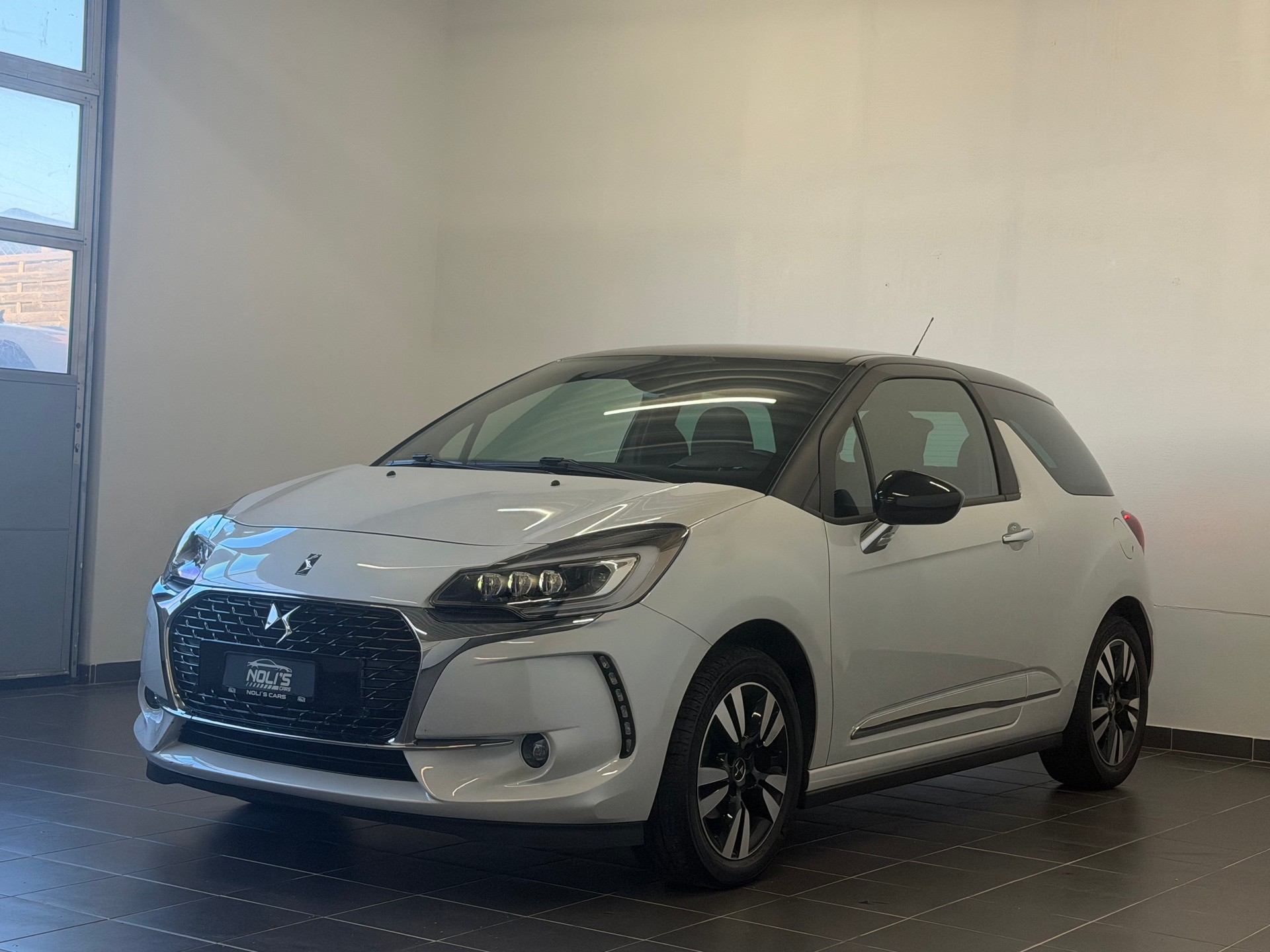 DS AUTOMOBILES DS 3 1.2 PureTech SO Chic-image-2