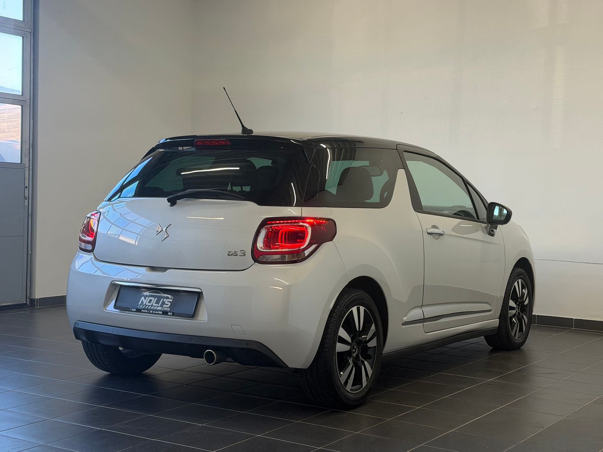 DS AUTOMOBILES DS 3 1.2 PureTech SO Chic-image-6
