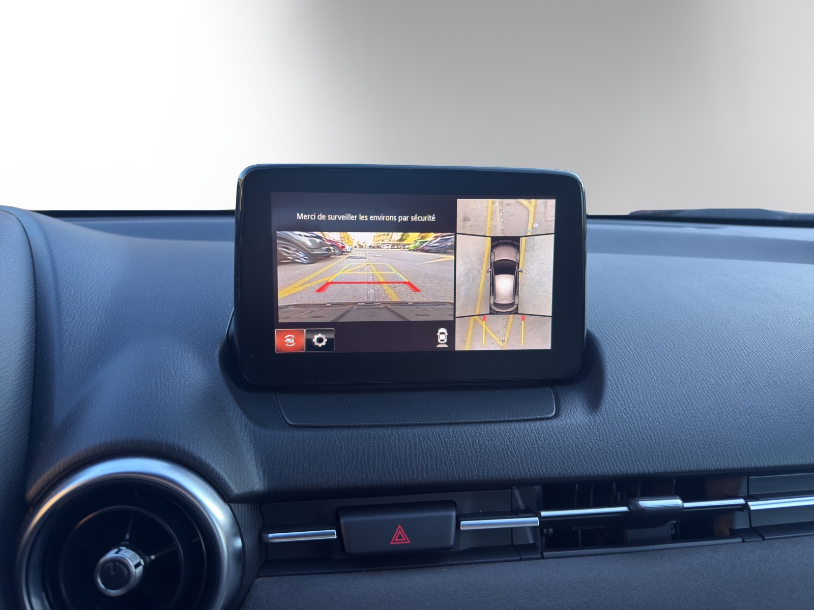 MAZDA 2 G 90 Revolution-image-10
