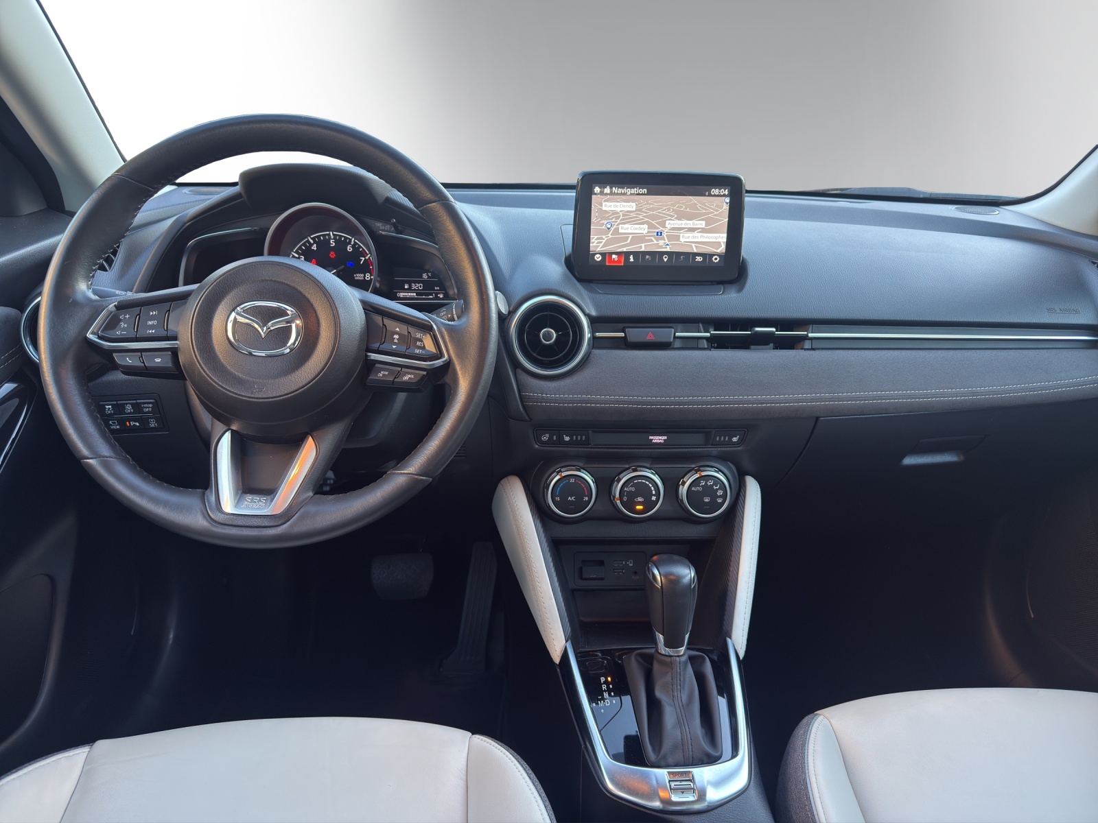 MAZDA 2 G 90 Revolution-image-8