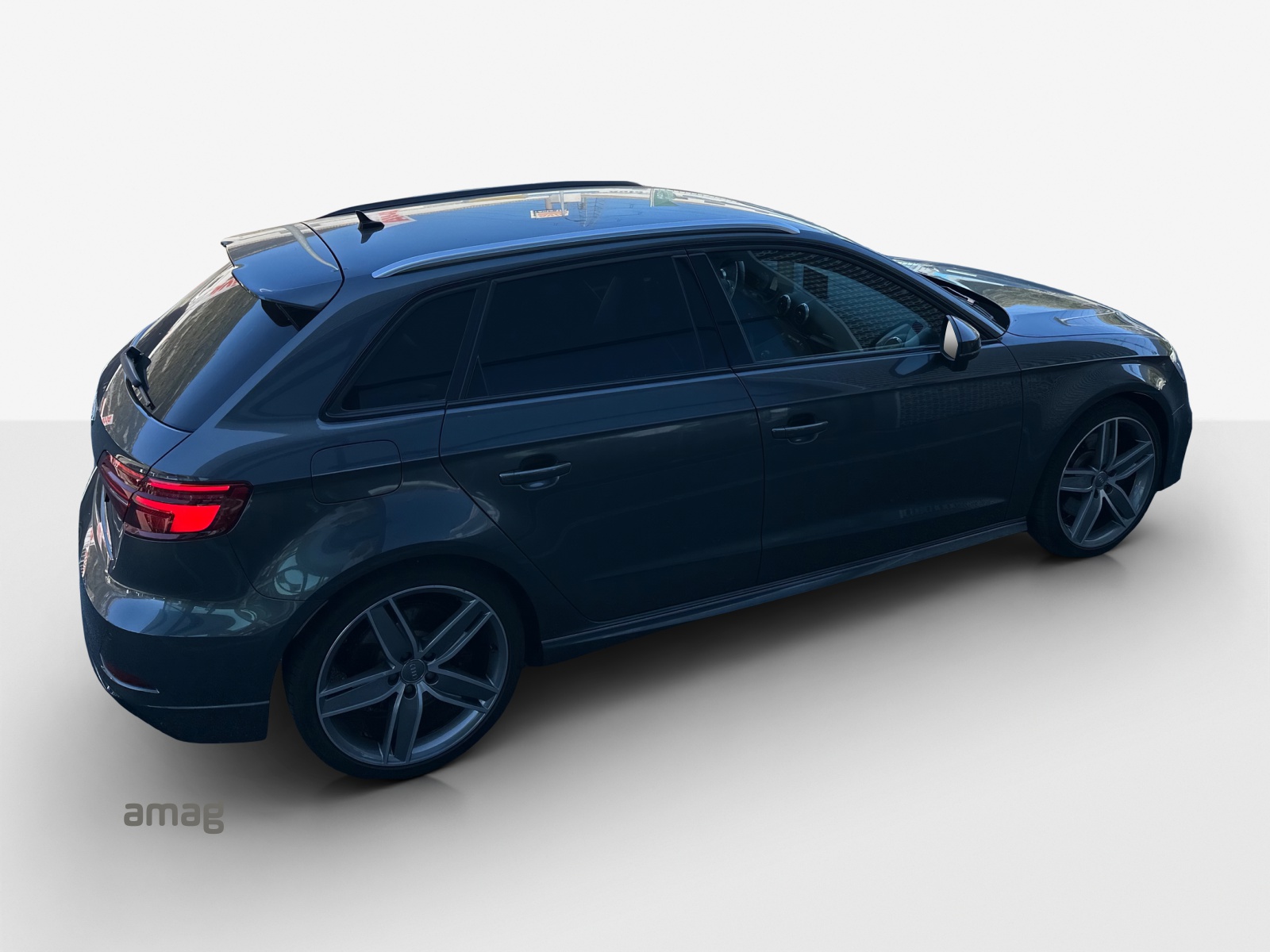 AUDI S3 Sportback 2.0 TFSI quattro S-tronic-image-15