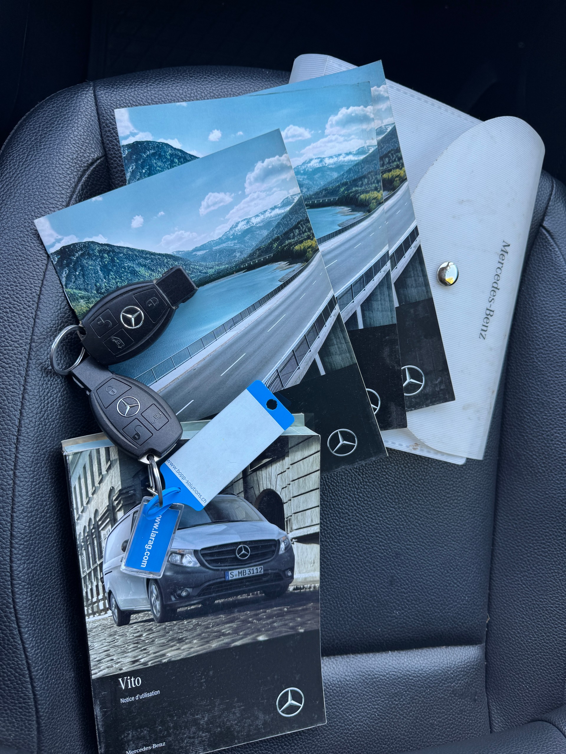 MERCEDES-BENZ Vito 119 BlueTEC Tourer Select L 4Matic 7G-Tronic-image-15