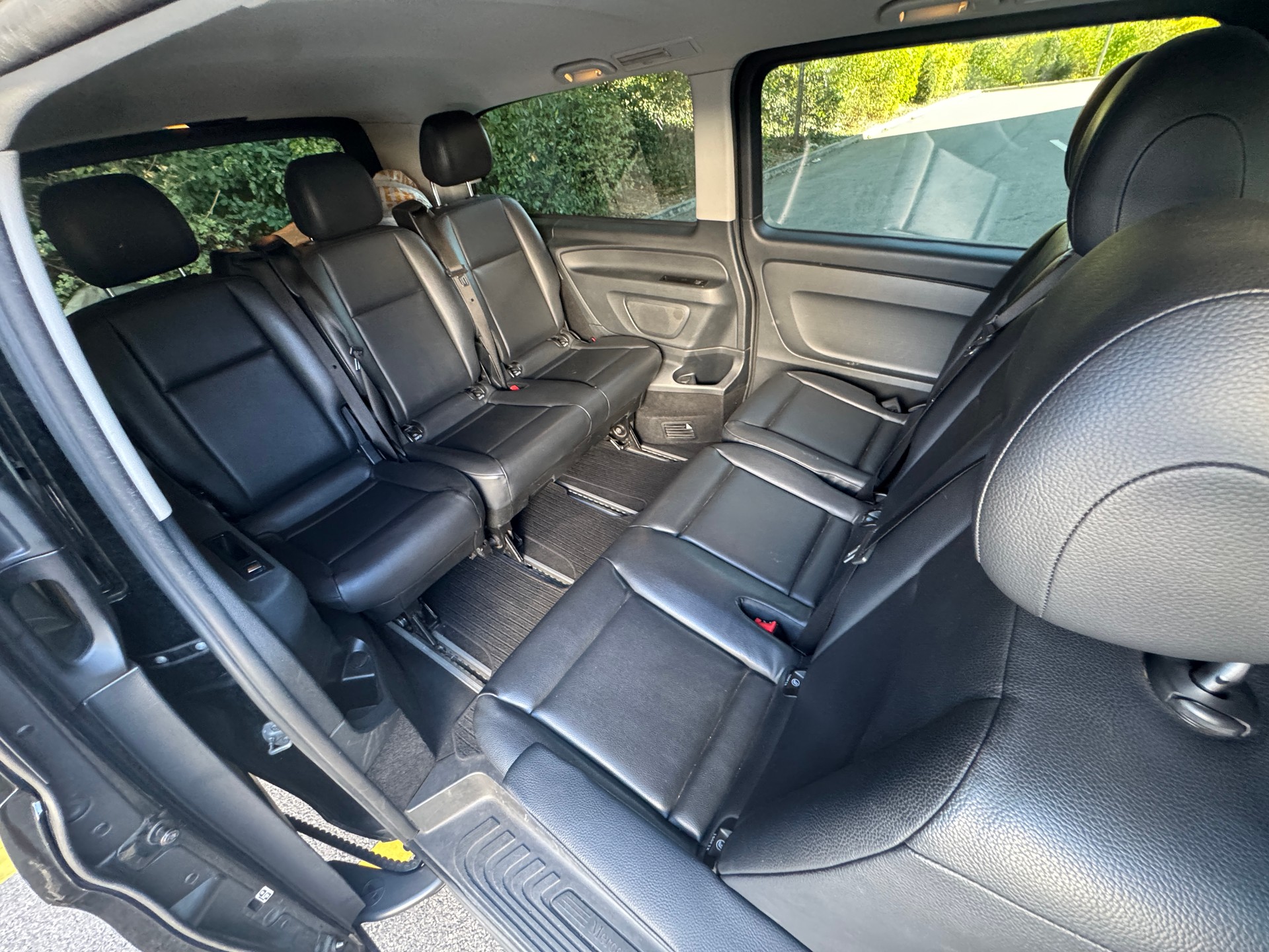 MERCEDES-BENZ Vito 119 BlueTEC Tourer Select L 4Matic 7G-Tronic-image-8