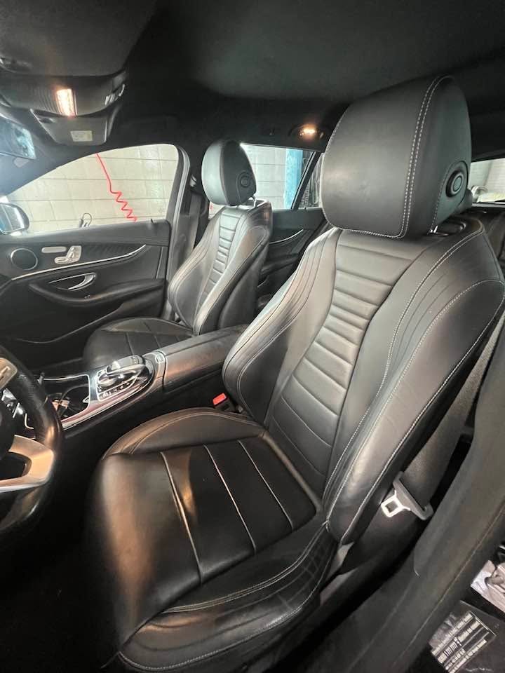 MERCEDES-BENZ E 220 d Swiss Star AMG Line 4Matic 9G-Tronic-image-4