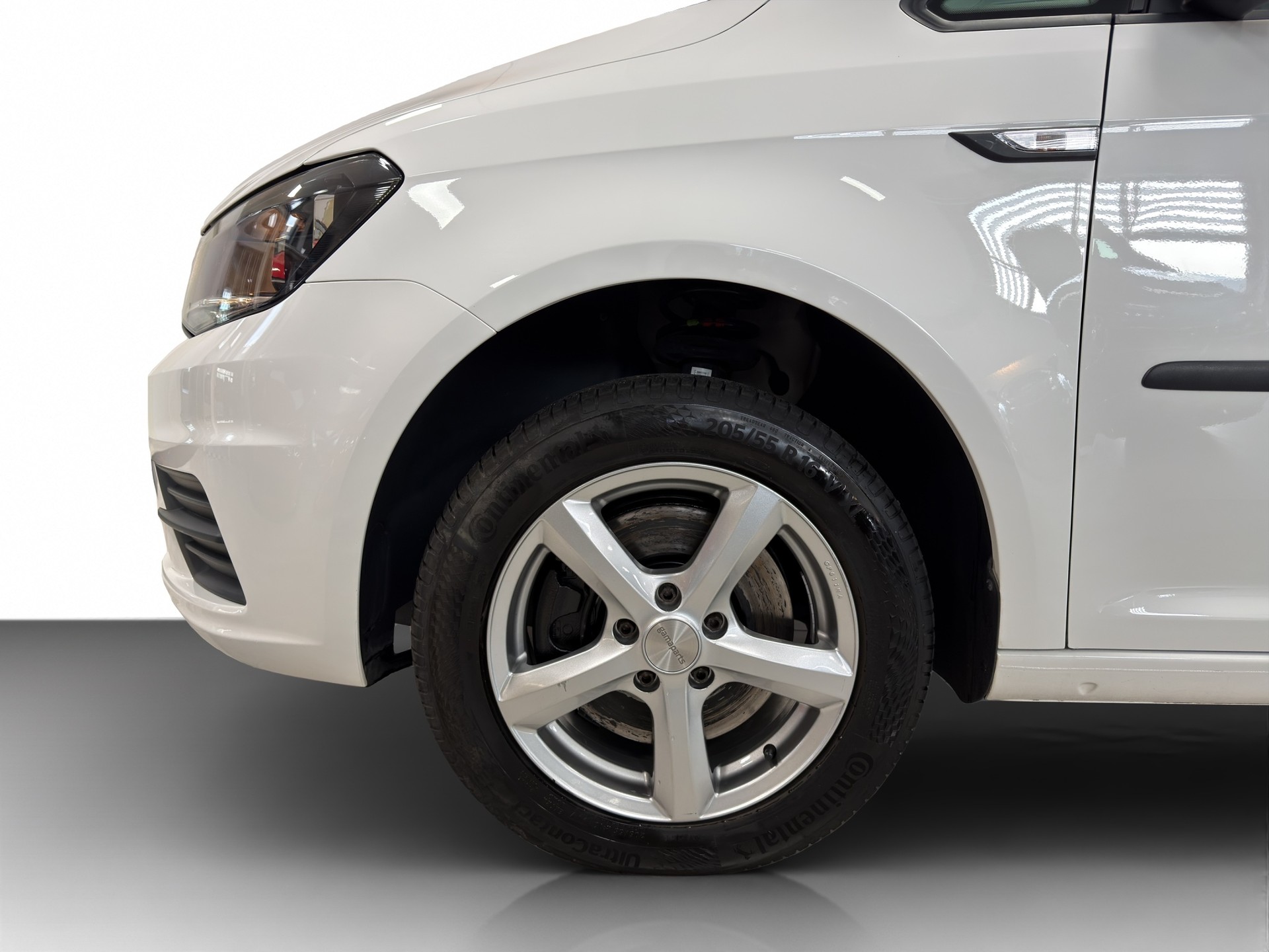 VW Caddy Maxi 1.4 TSI Family-image-1