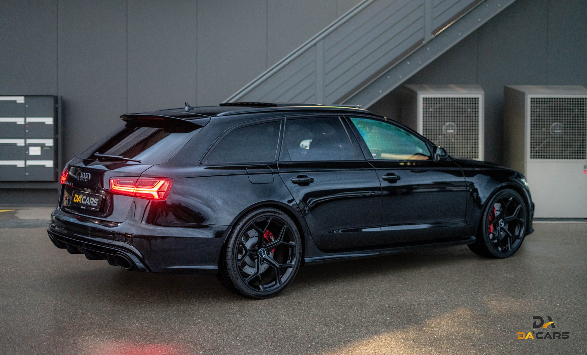 AUDI RS6 Avant 4.0 TFSI V8 performance quattro-image-3
