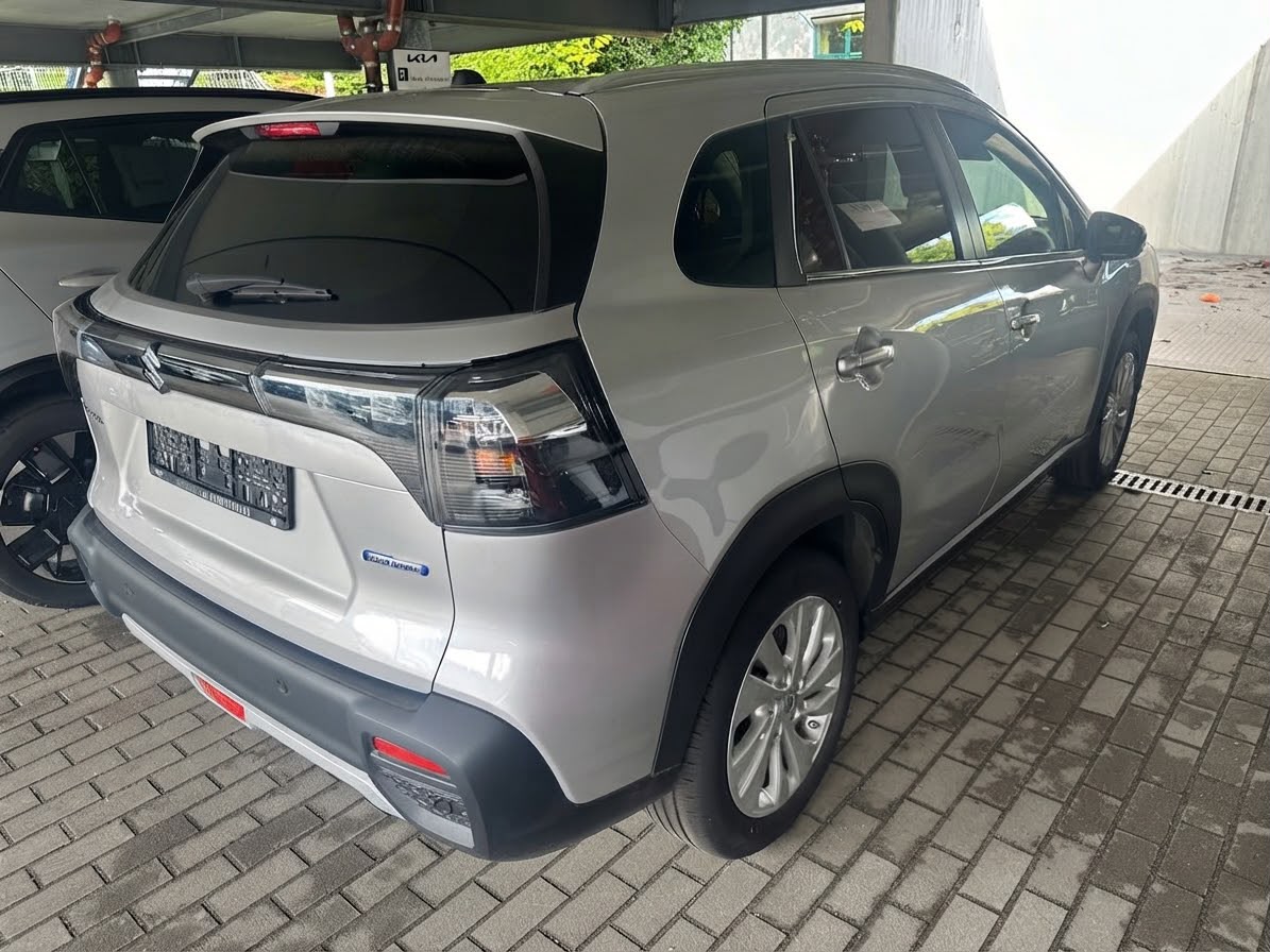 SUZUKI S-Cross 1.4 Compact+ Hybrid AllGrip Automatic-image-4