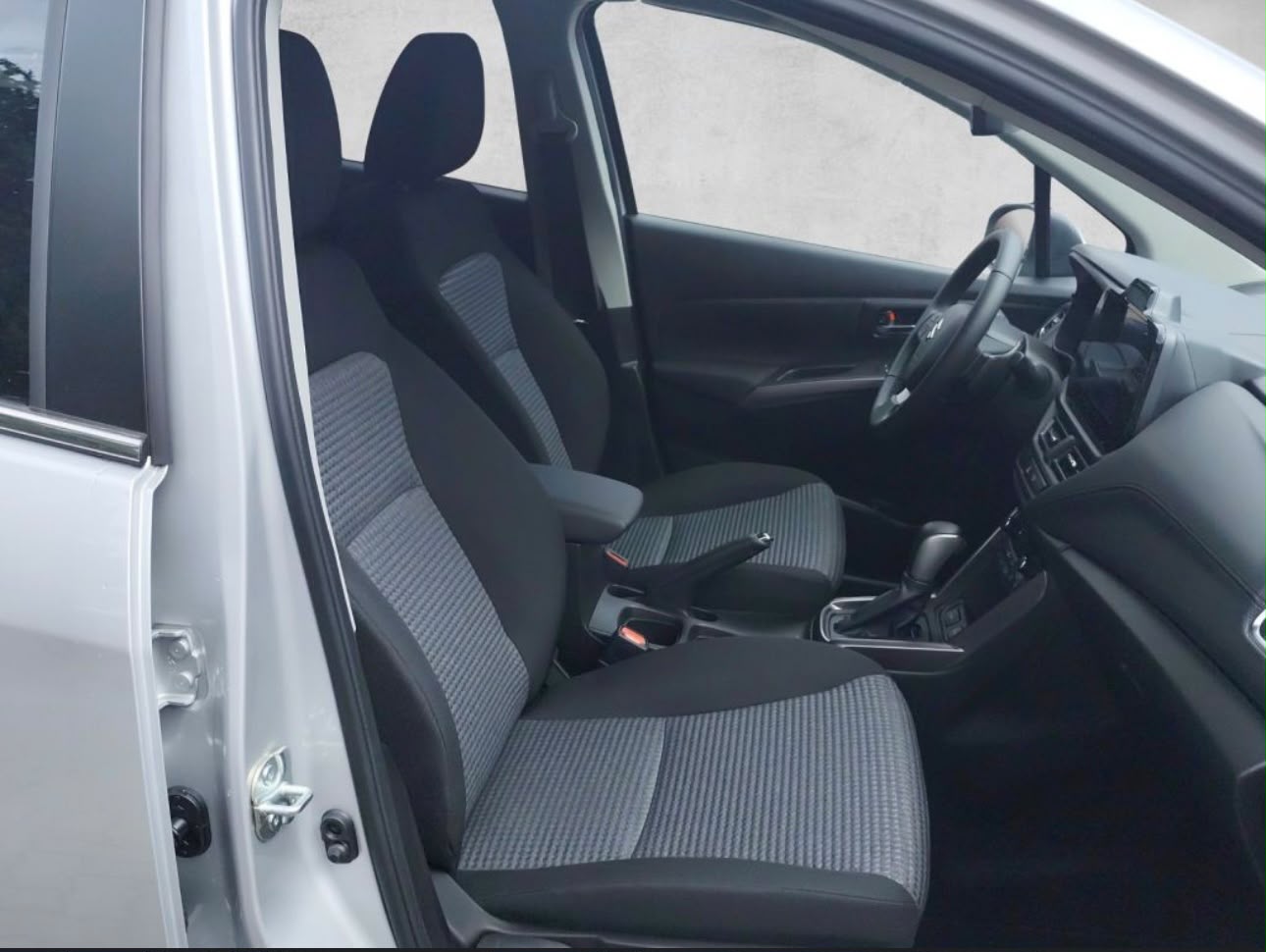 SUZUKI S-Cross 1.4 Compact+ Hybrid AllGrip Automatic-image-6