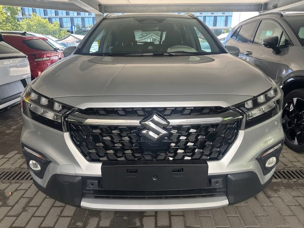 SUZUKI S-Cross 1.4 Compact+ Hybrid AllGrip Automatic-image-1