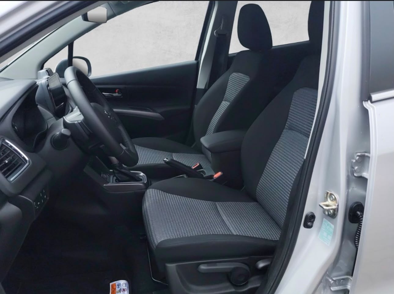 SUZUKI S-Cross 1.4 Compact+ Hybrid AllGrip Automatic-image-5
