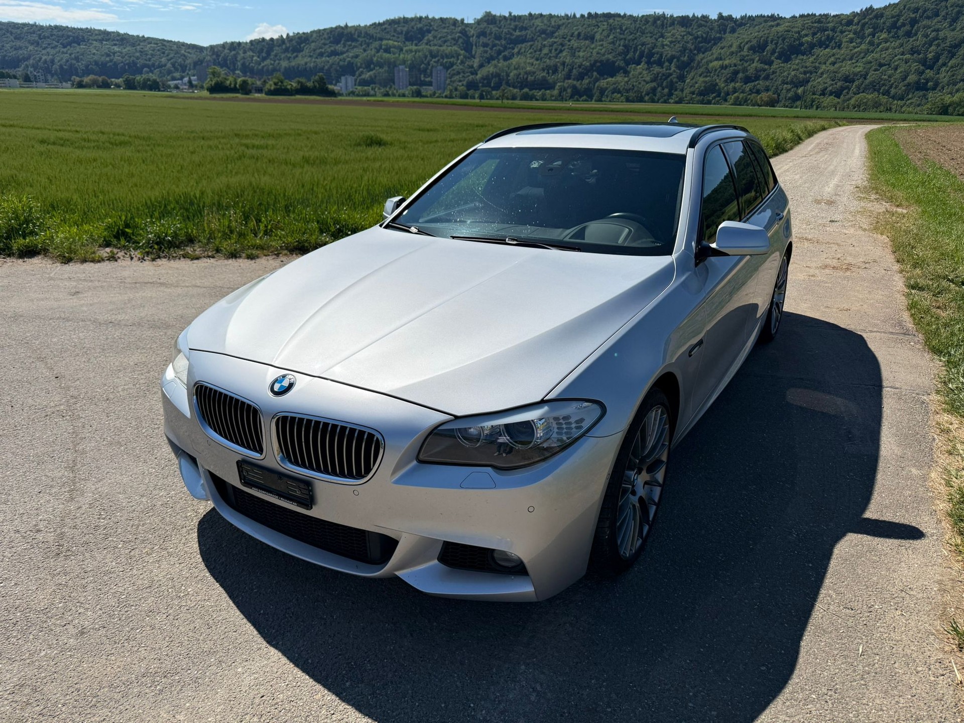 BMW 535i xDrive Touring Steptronic-image-0