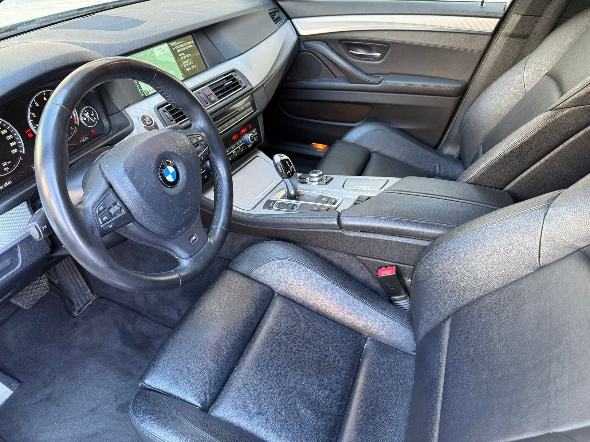 BMW 535i xDrive Touring Steptronic-image-8