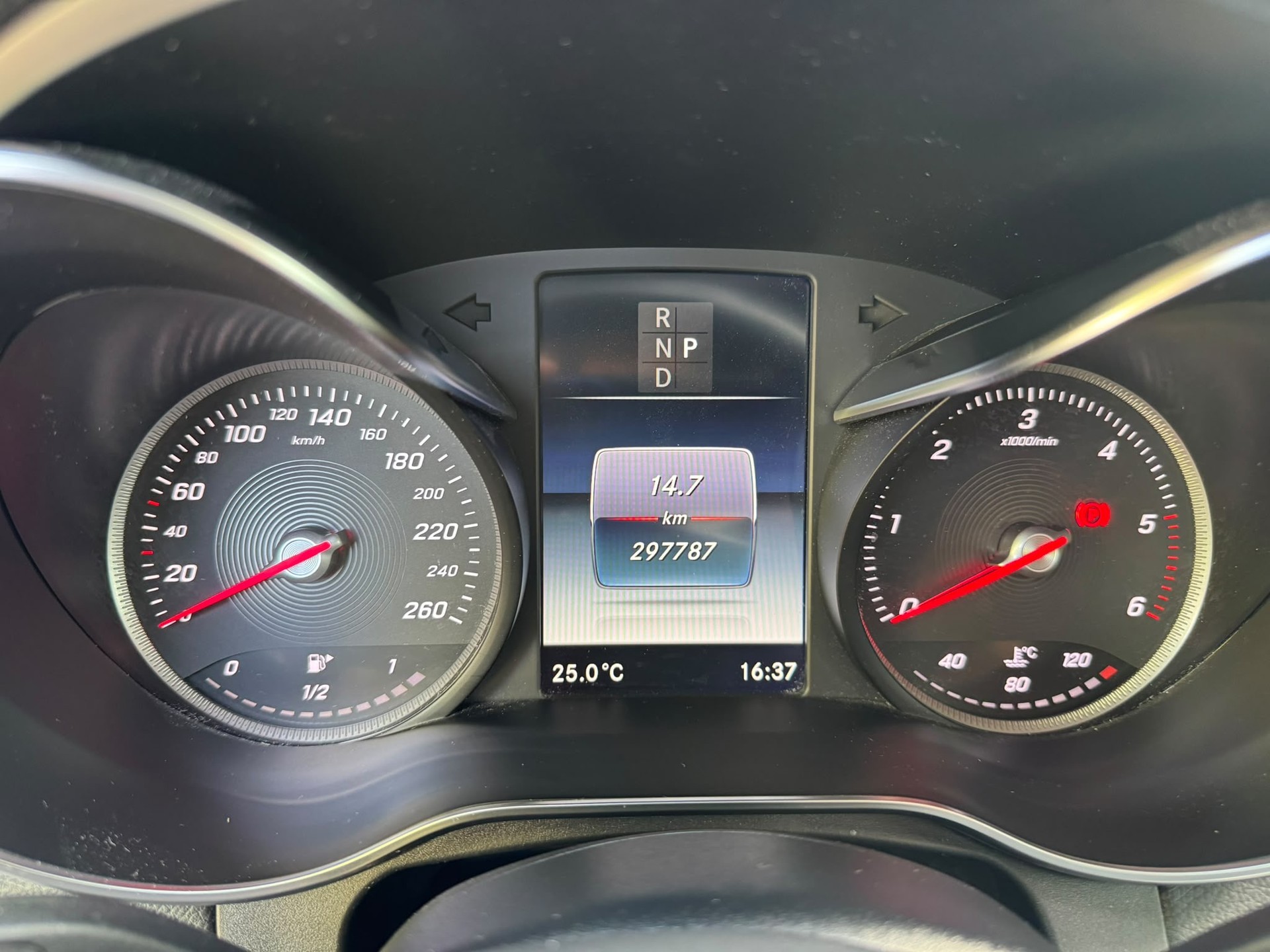 MERCEDES-BENZ GLC 220d Off-Road 4Matic 9G-Tronic-image-13