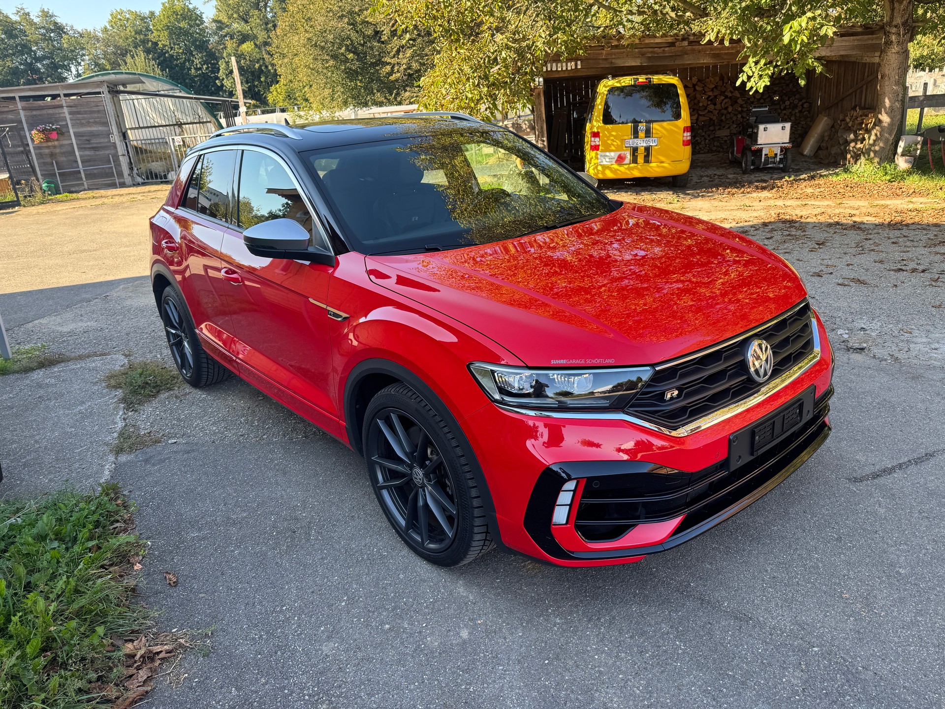 VW T-Roc 2.0 TSI R DSG 4Motion-image-2