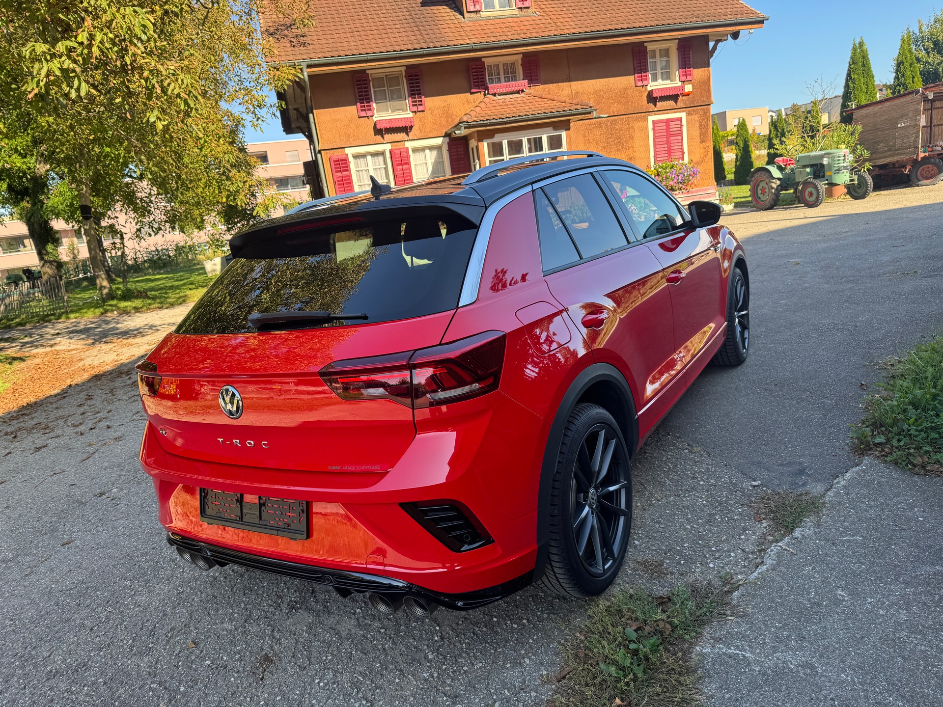 VW T-Roc 2.0 TSI R DSG 4Motion-image-4