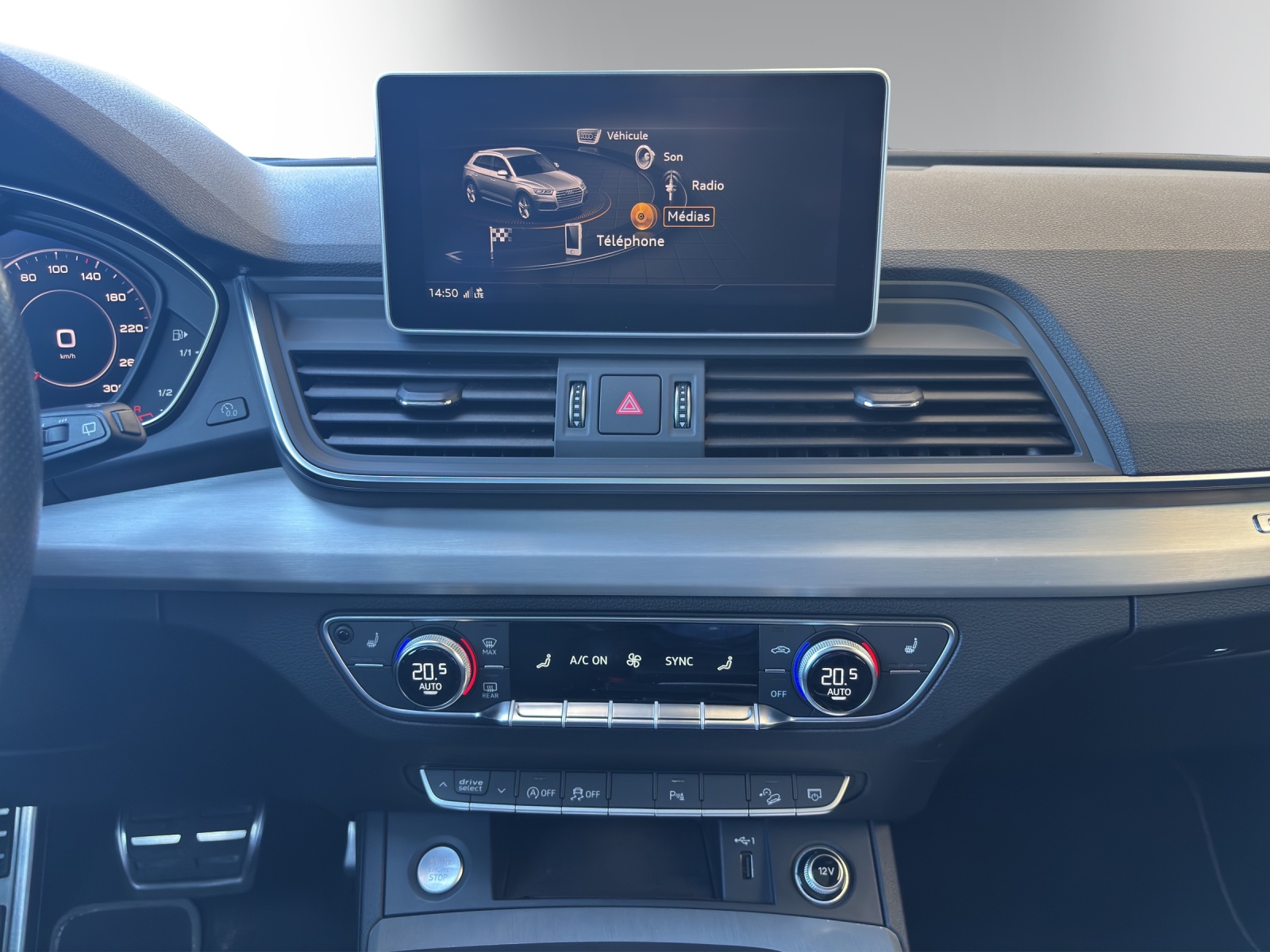 AUDI Q5 2.0 TFSI sport quattro-image-13