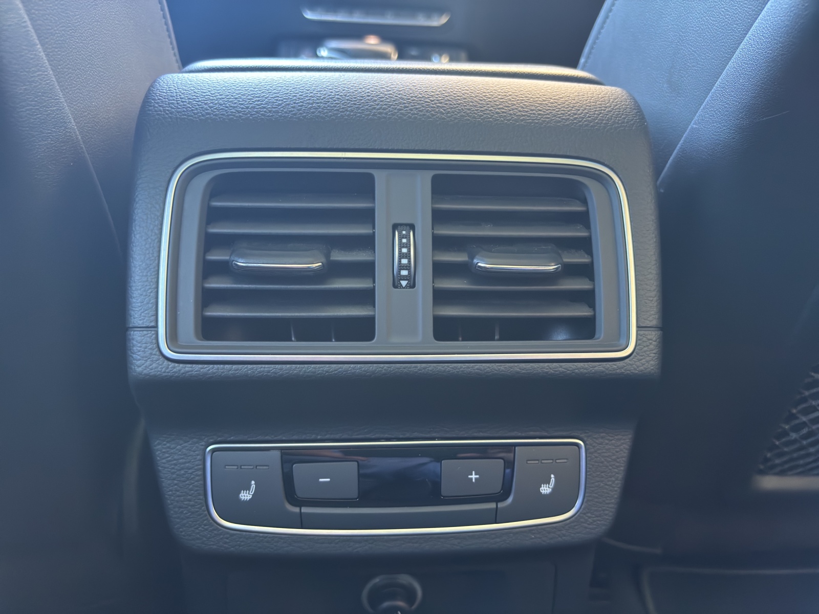 AUDI Q5 2.0 TFSI sport quattro-image-14