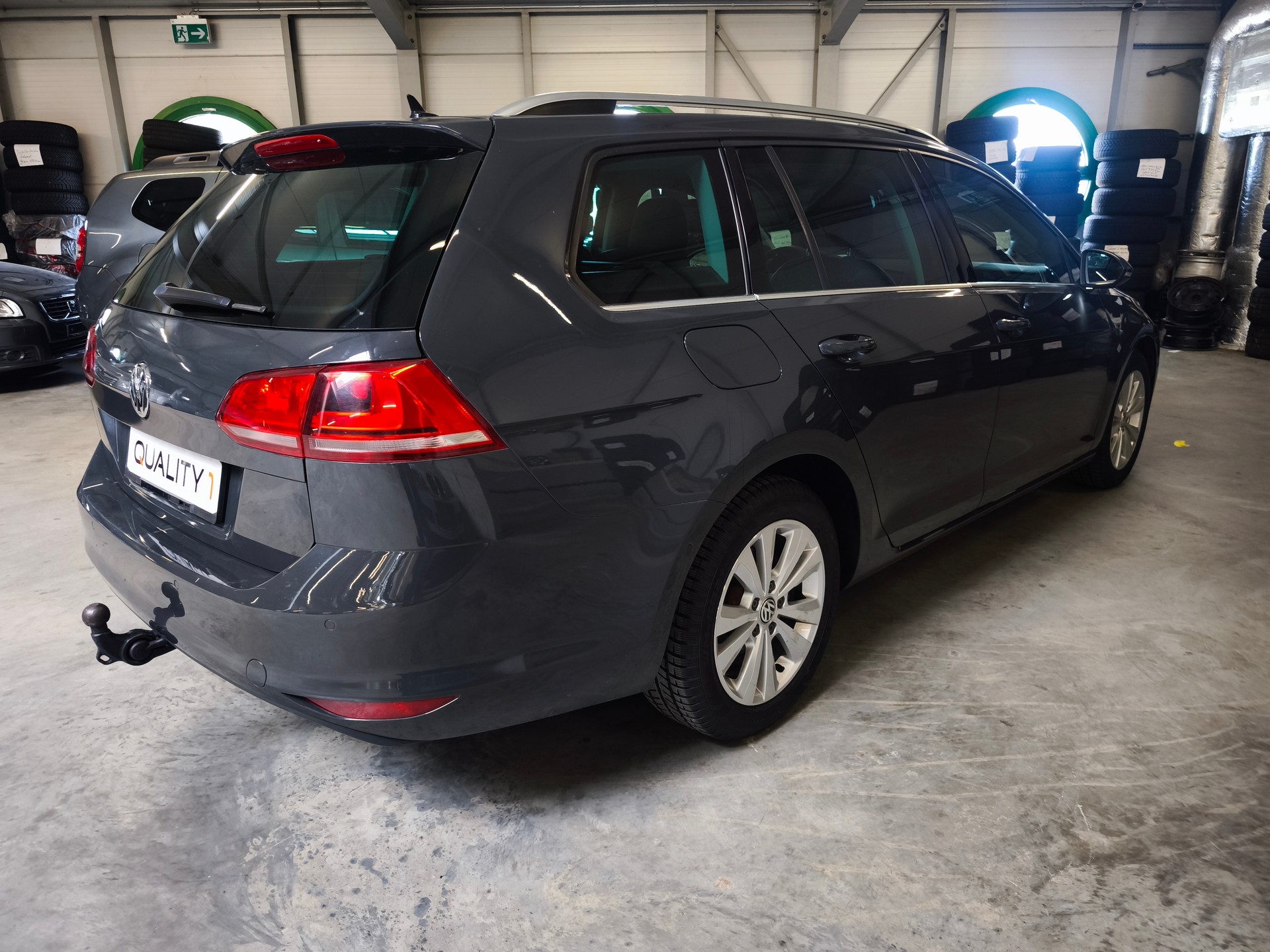 VW Golf Variant 1.4 TSI Highline DSG-image-2