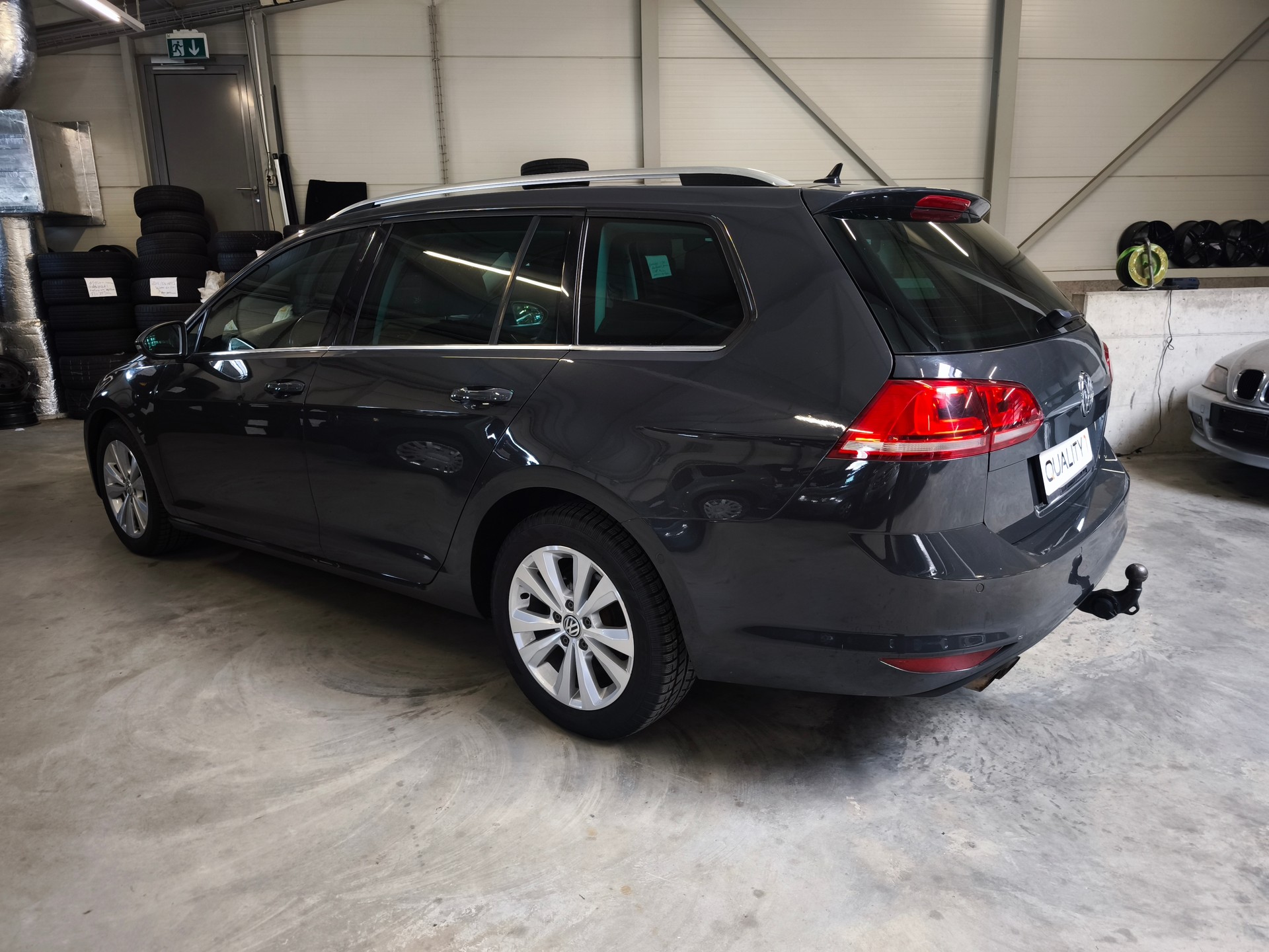 VW Golf Variant 1.4 TSI Highline DSG-image-4