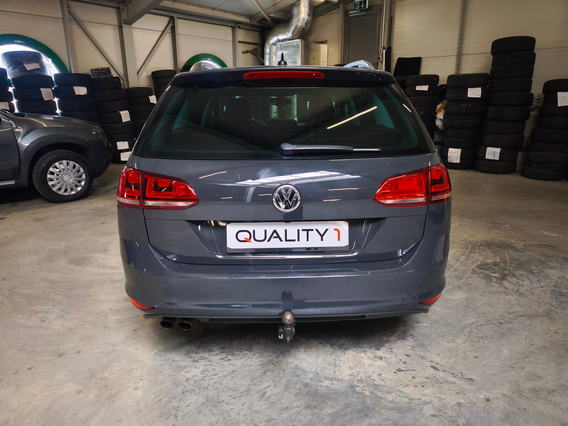 VW Golf Variant 1.4 TSI Highline DSG-image-3