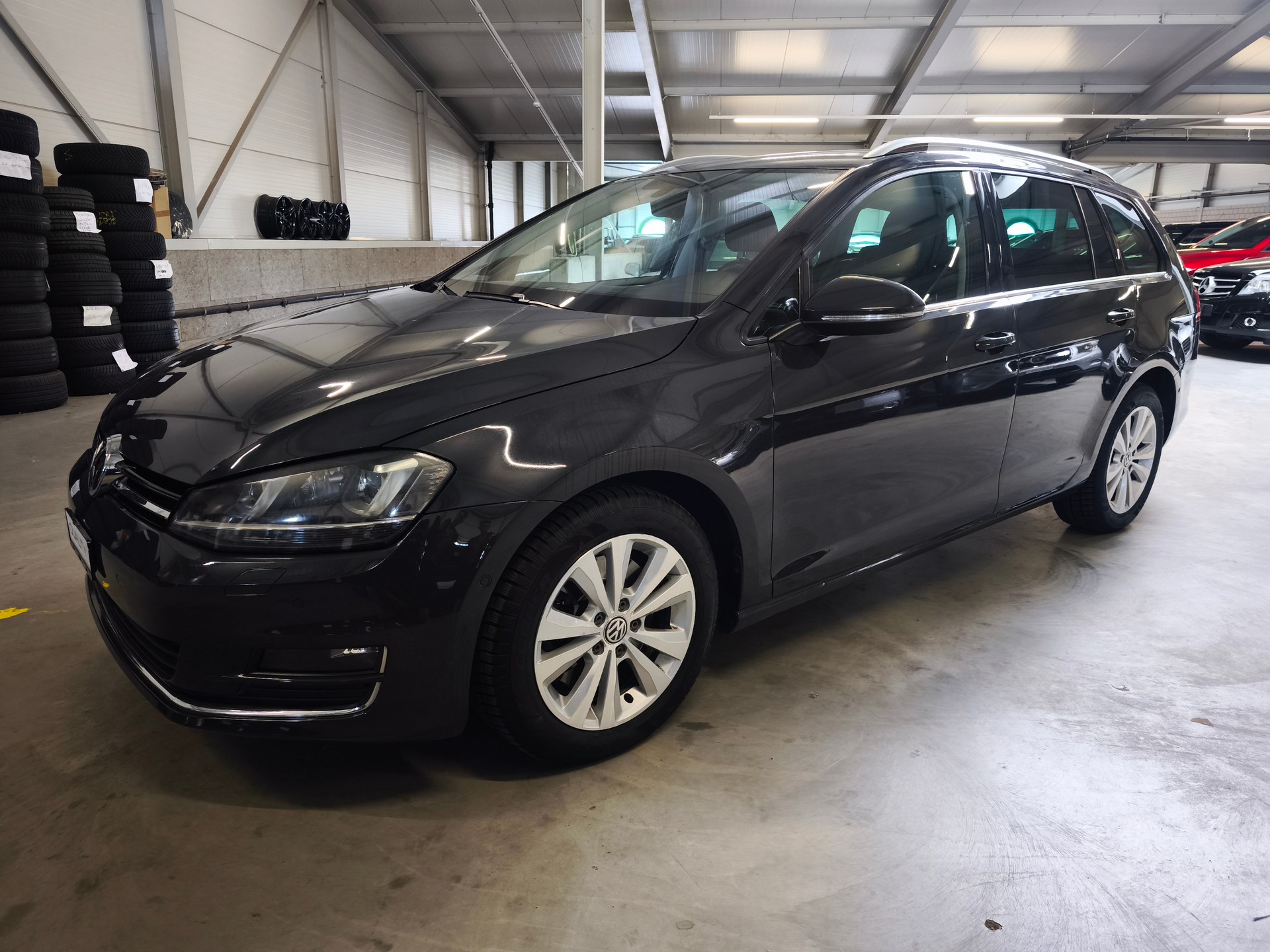 VW Golf Variant 1.4 TSI Highline DSG-image-5
