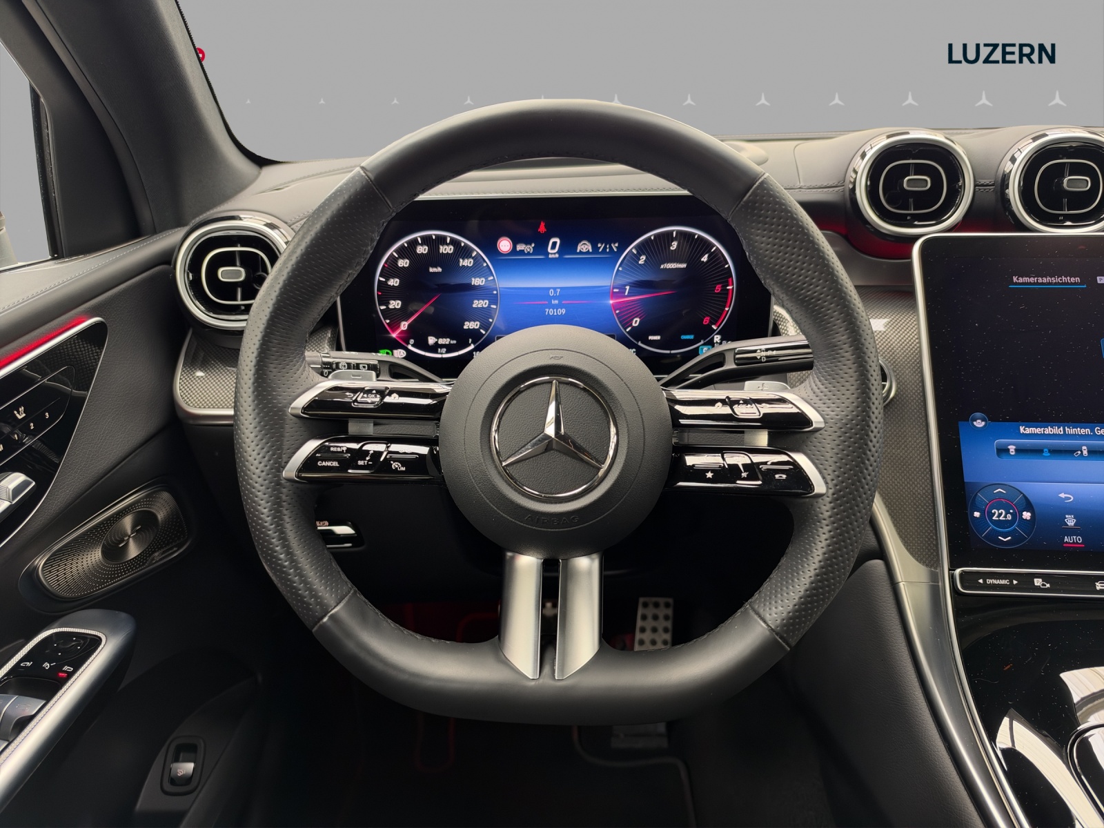 MERCEDES-BENZ GLC 300 d 4Matic AMG Line 9G-Tronic-image-9