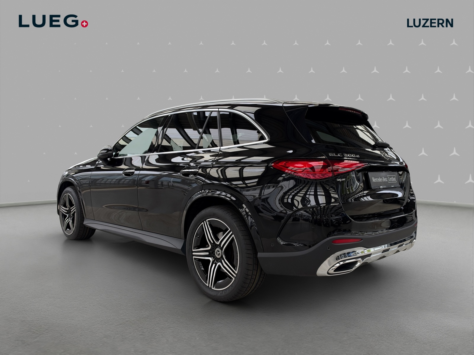 MERCEDES-BENZ GLC 300 d 4Matic AMG Line 9G-Tronic-image-2