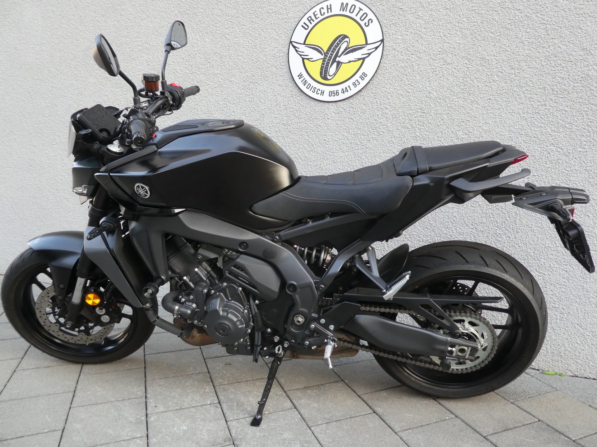 YAMAHA MT-09 Y-AMT-showroom-element-1