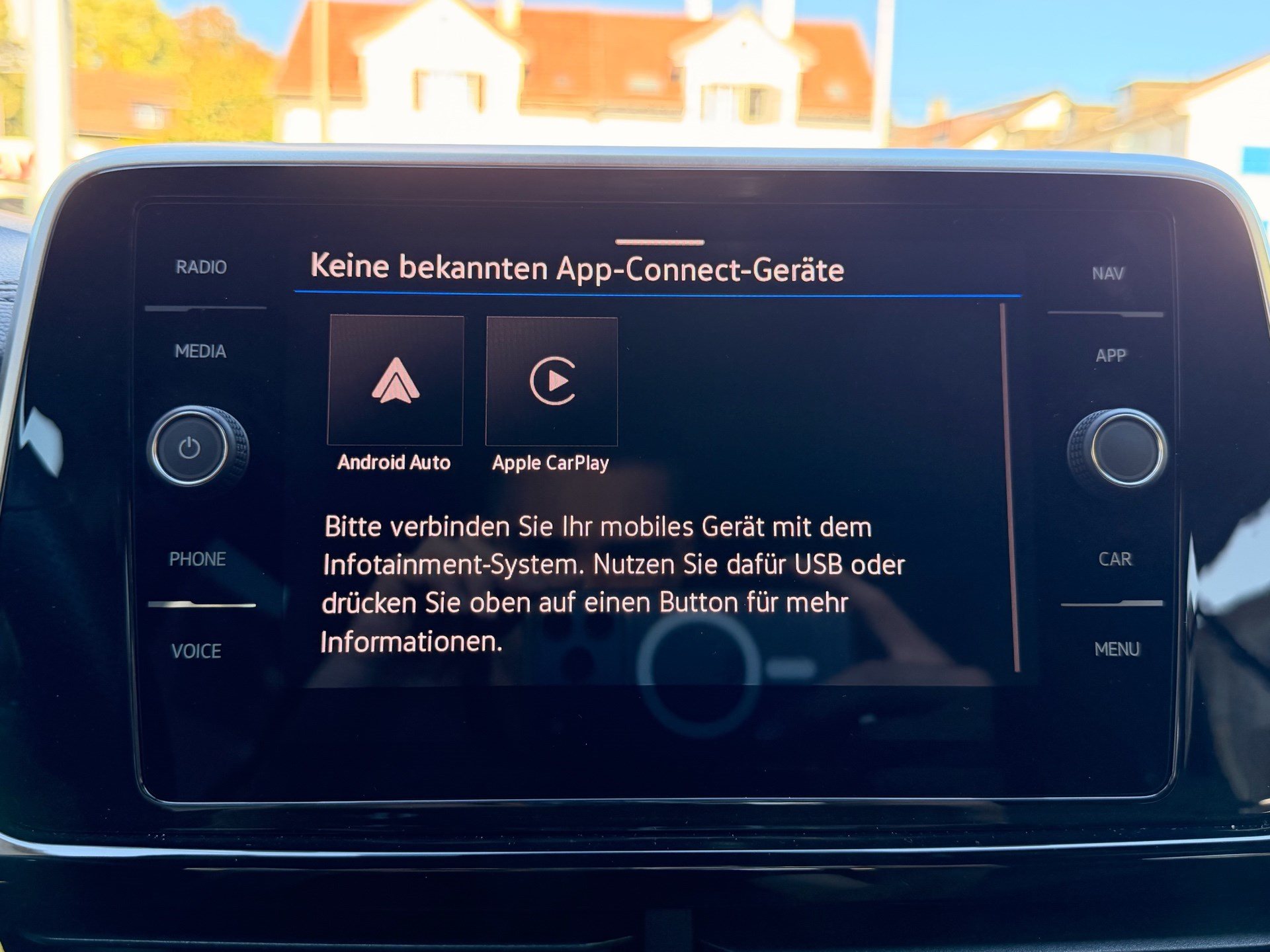 VW T-Roc R-Line 4Motion-image-18