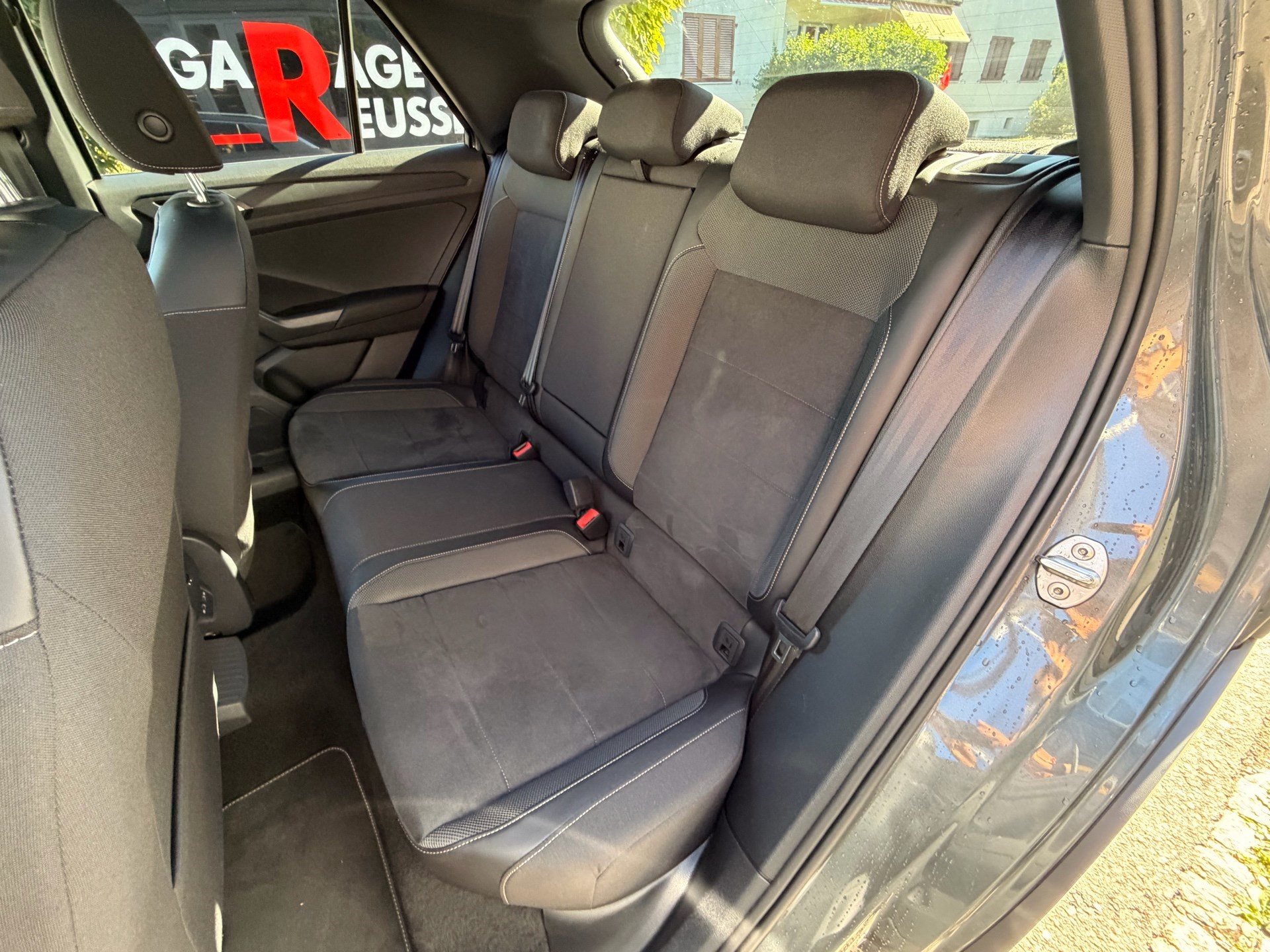 VW T-Roc R-Line 4Motion-image-28