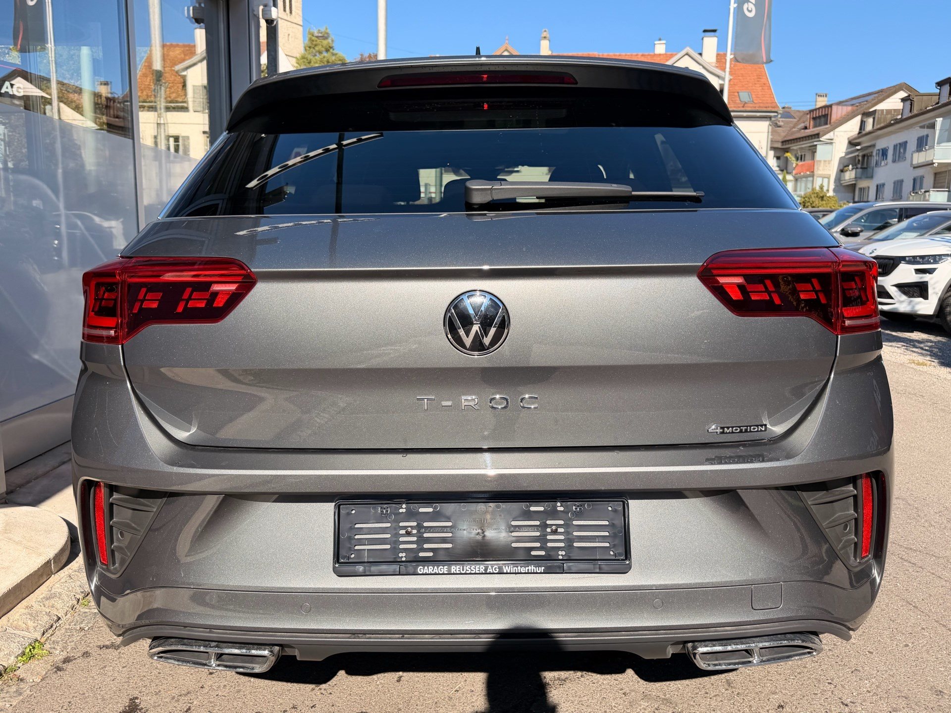 VW T-Roc R-Line 4Motion-image-4