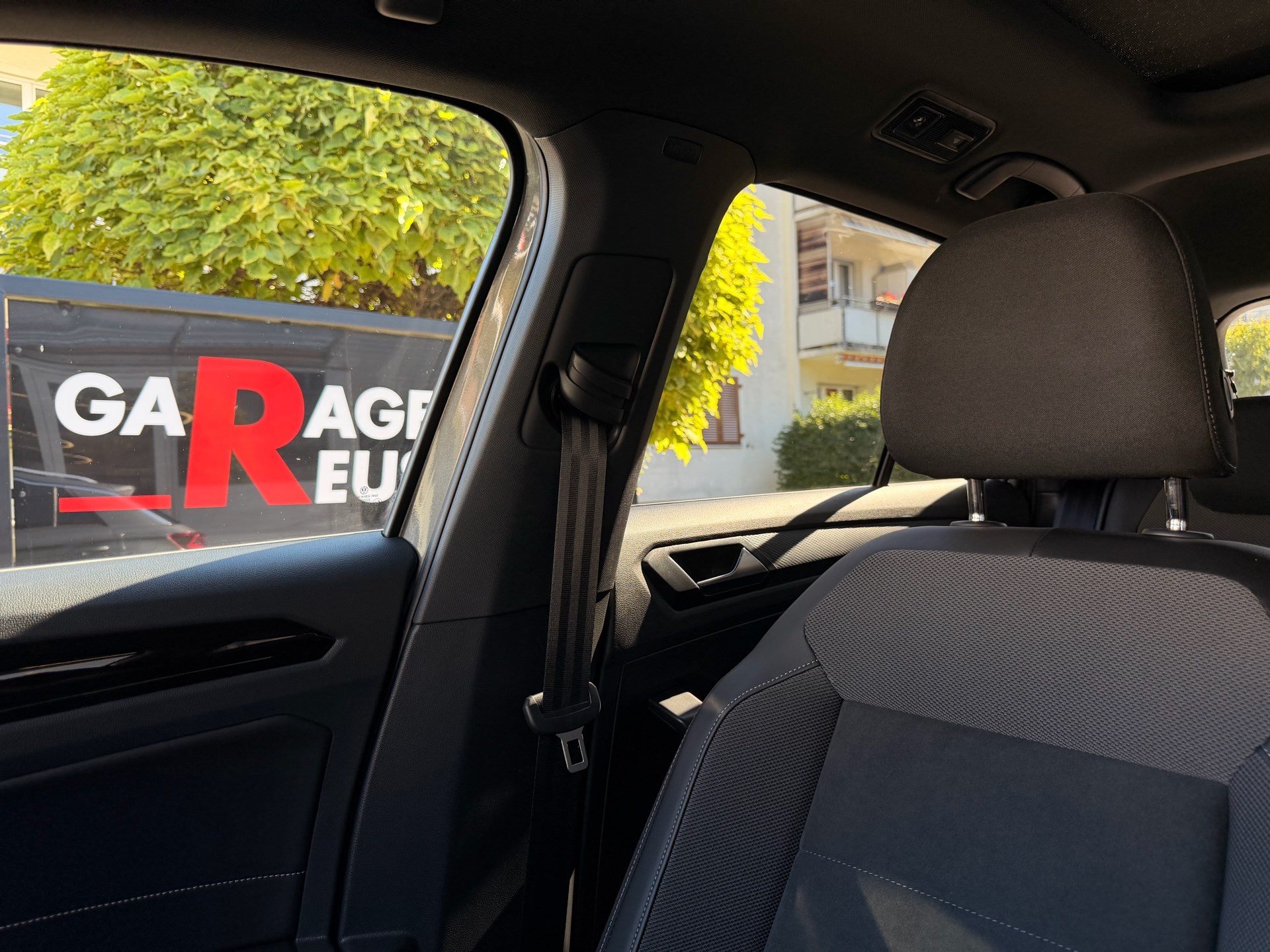 VW T-Roc R-Line 4Motion-image-27