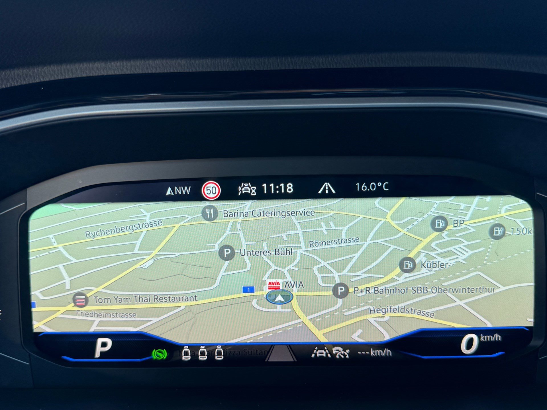 VW T-Roc R-Line 4Motion-image-11