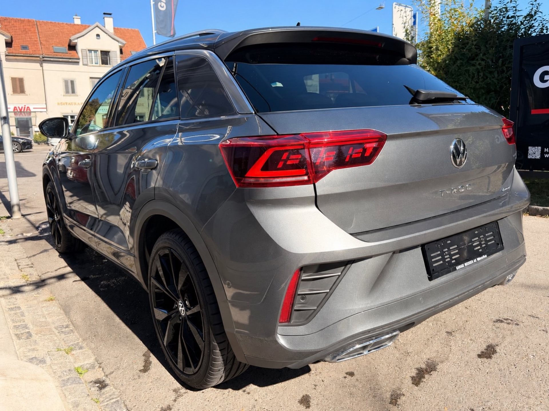 VW T-Roc R-Line 4Motion-image-5