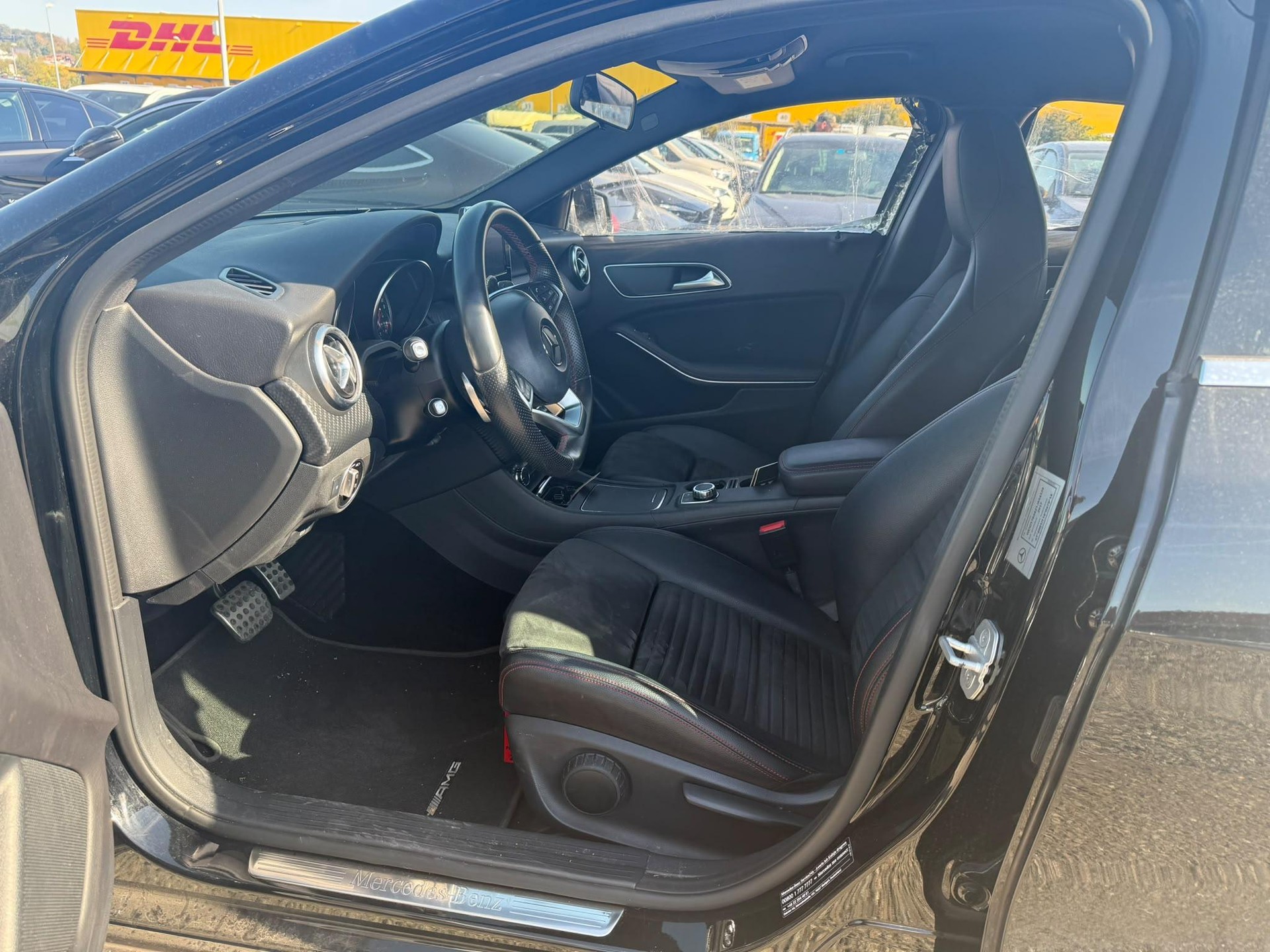 MERCEDES-BENZ A-Klasse W176 A 180 AMG Line-image-5