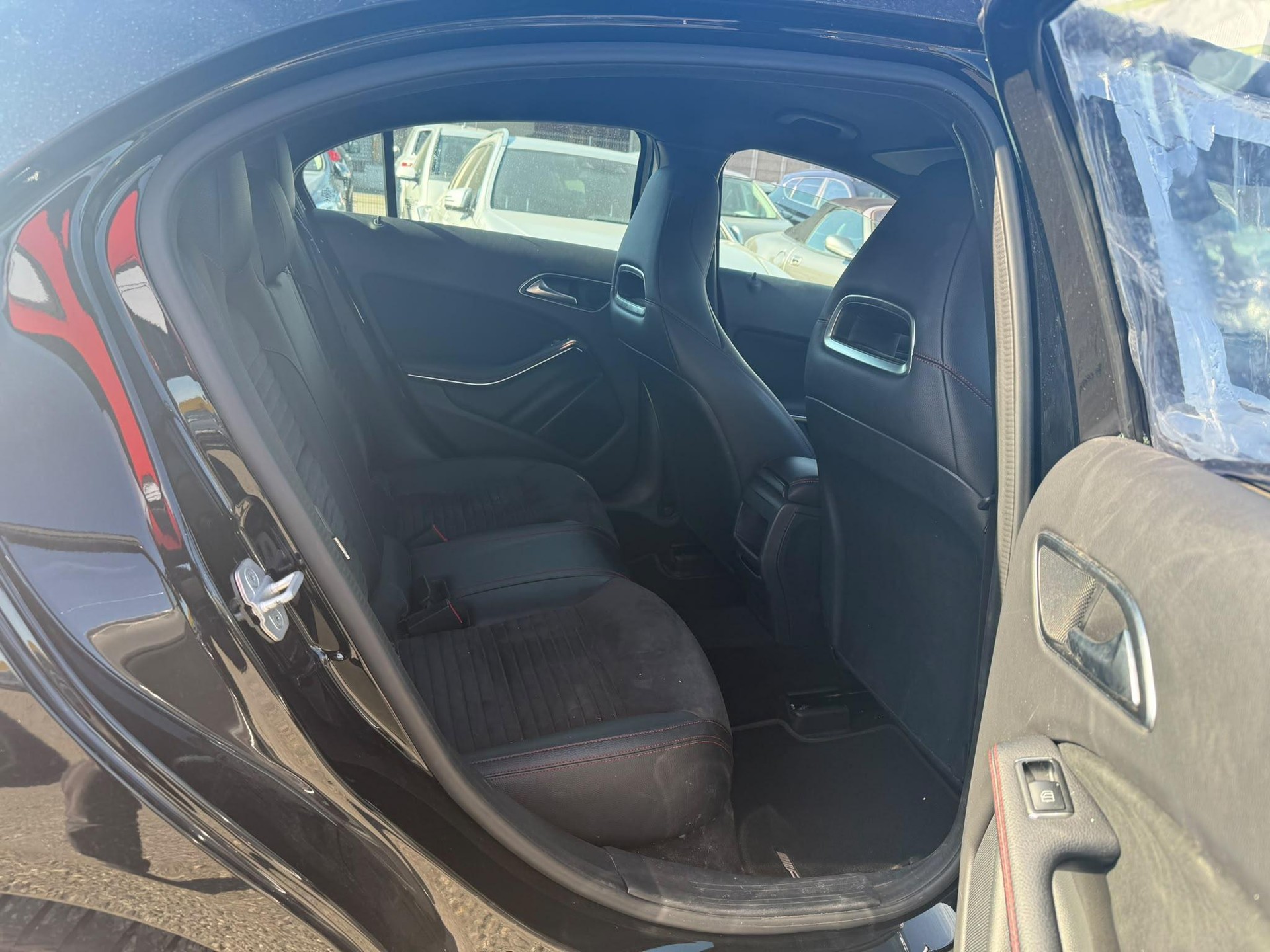MERCEDES-BENZ A-Klasse W176 A 180 AMG Line-image-9