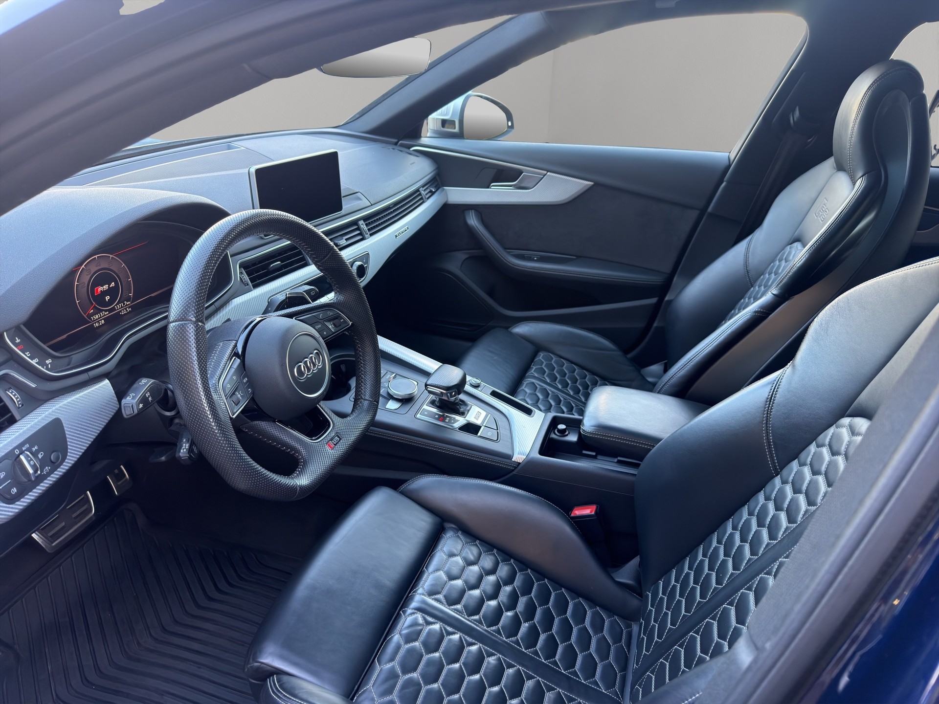 AUDI RS4 Avant 2.9 TFSI quattro tiptronic-image-7