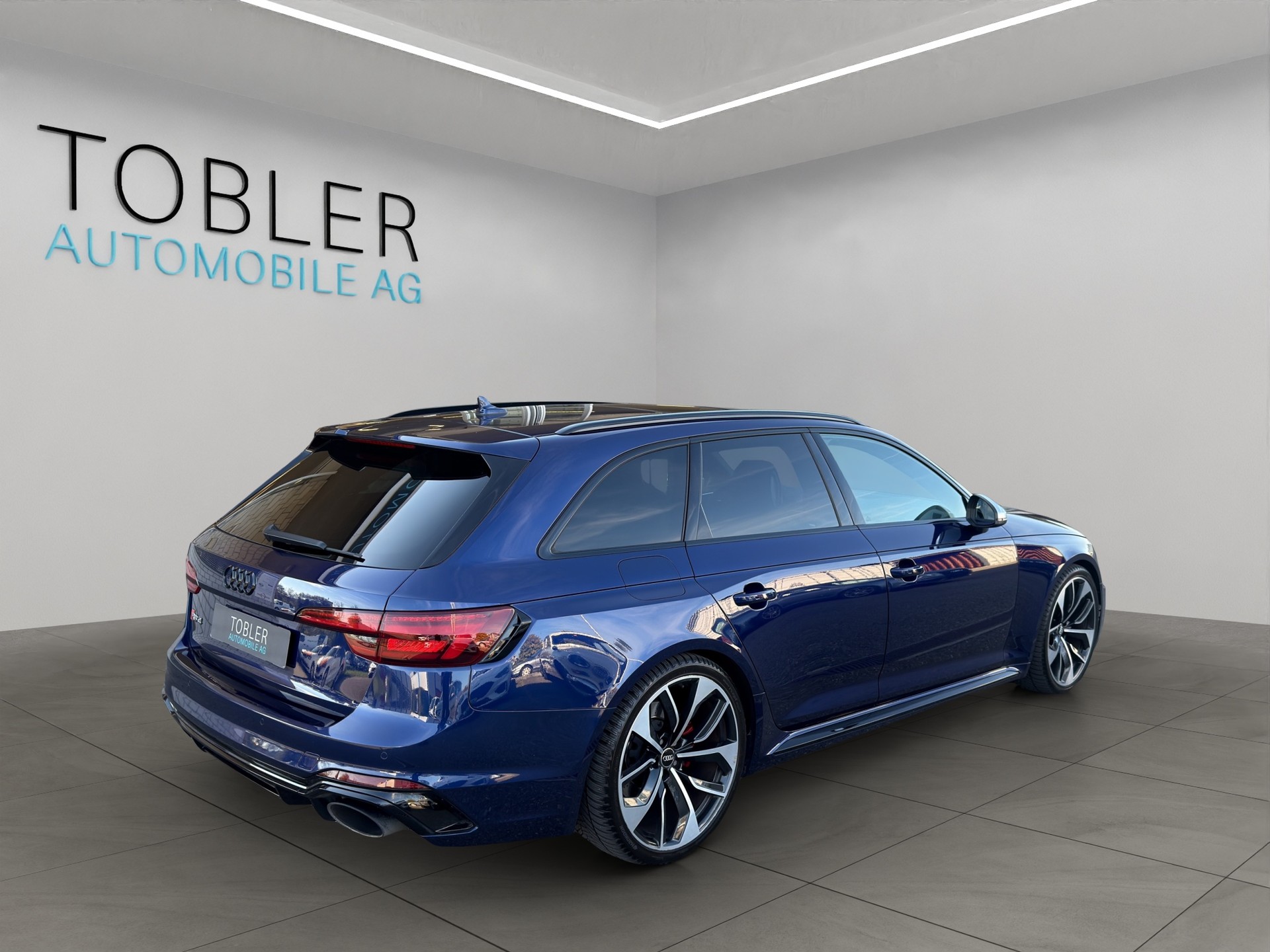 AUDI RS4 Avant 2.9 TFSI quattro tiptronic-image-1