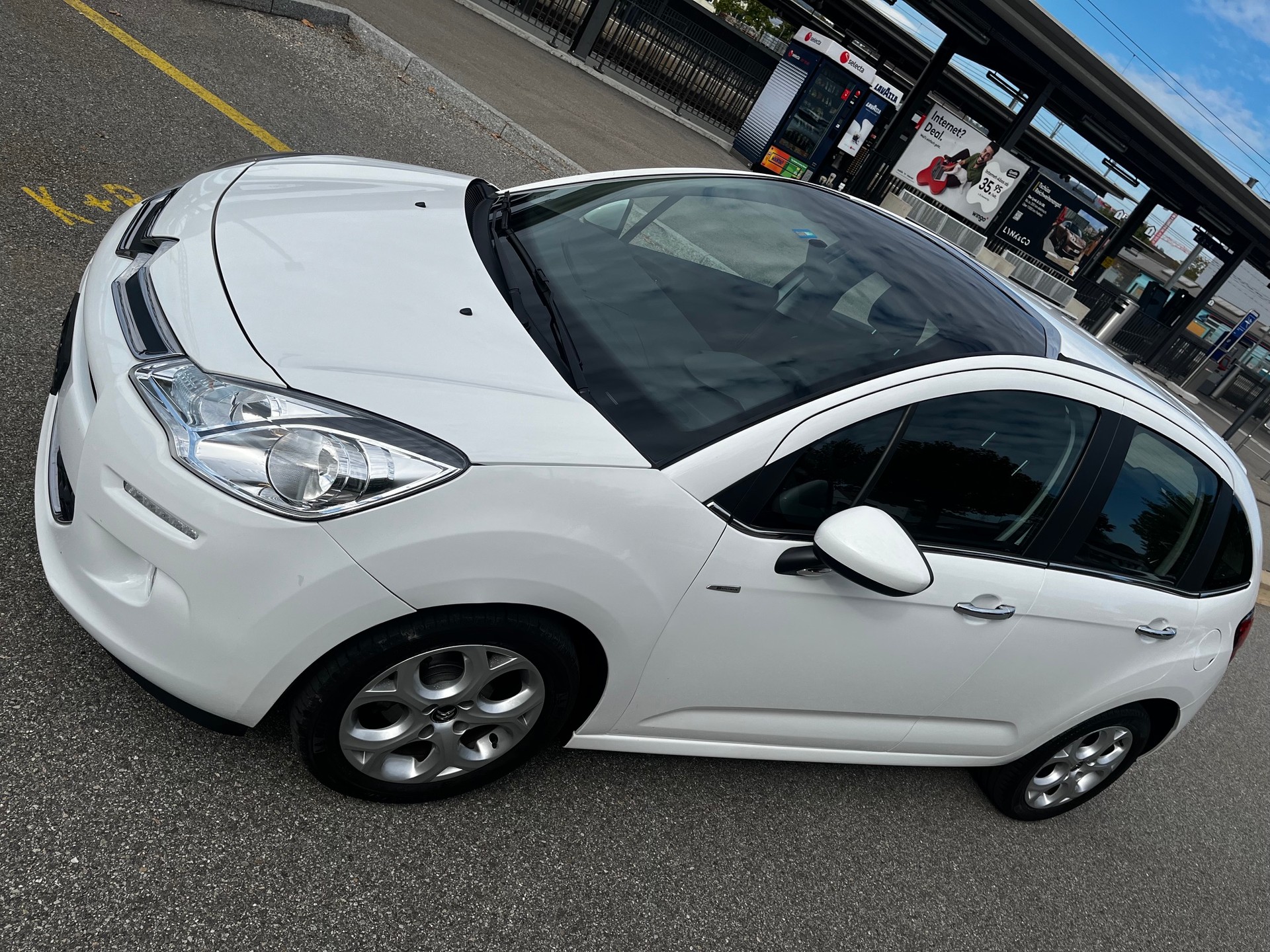 CITROEN C3 1.2i Exclusive ETG5-image-3